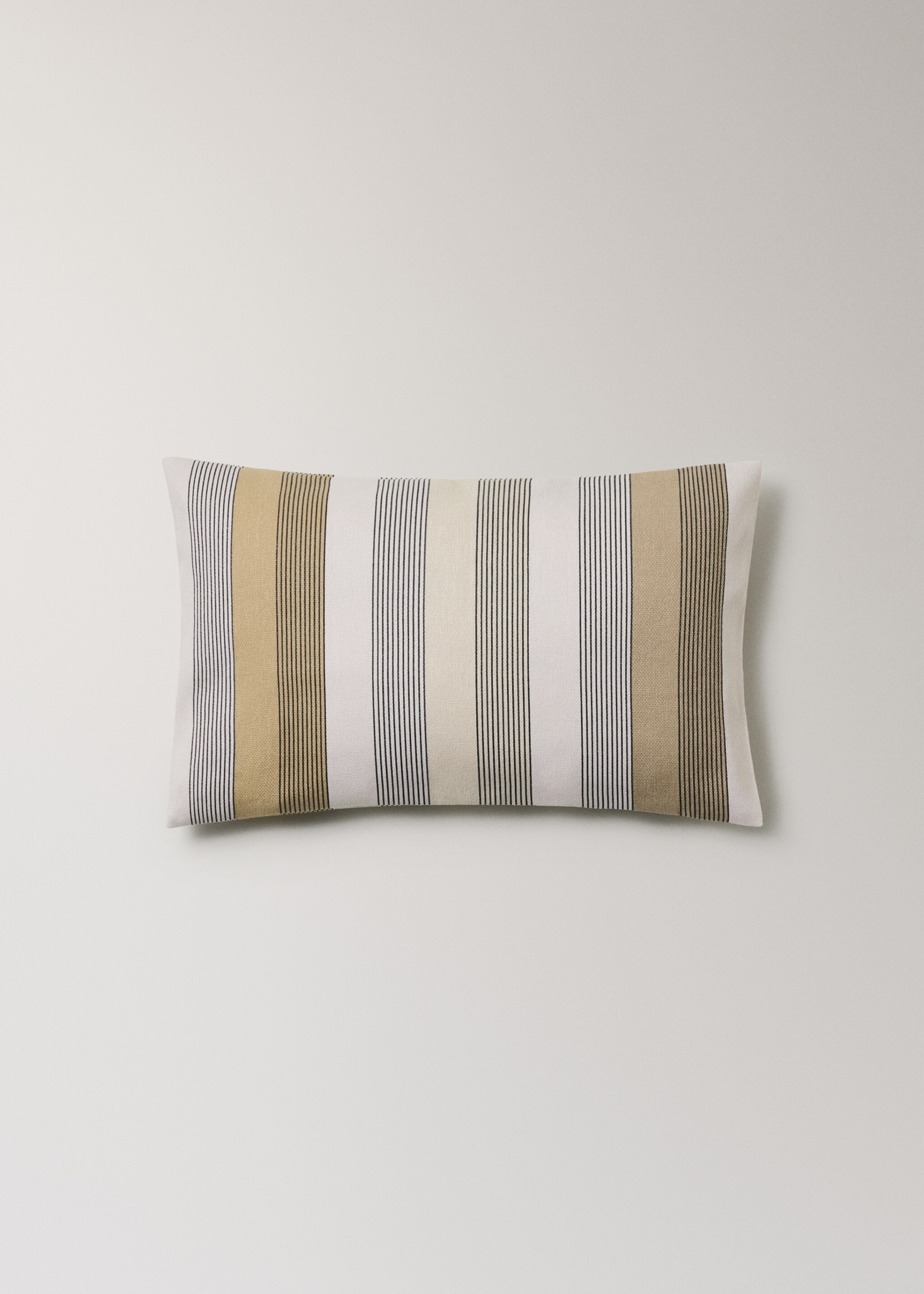 Baumwoll-Kissenhülle mit mehrfarbigem Streifenmuster 30 x 50 cm - Artikel ohne Model