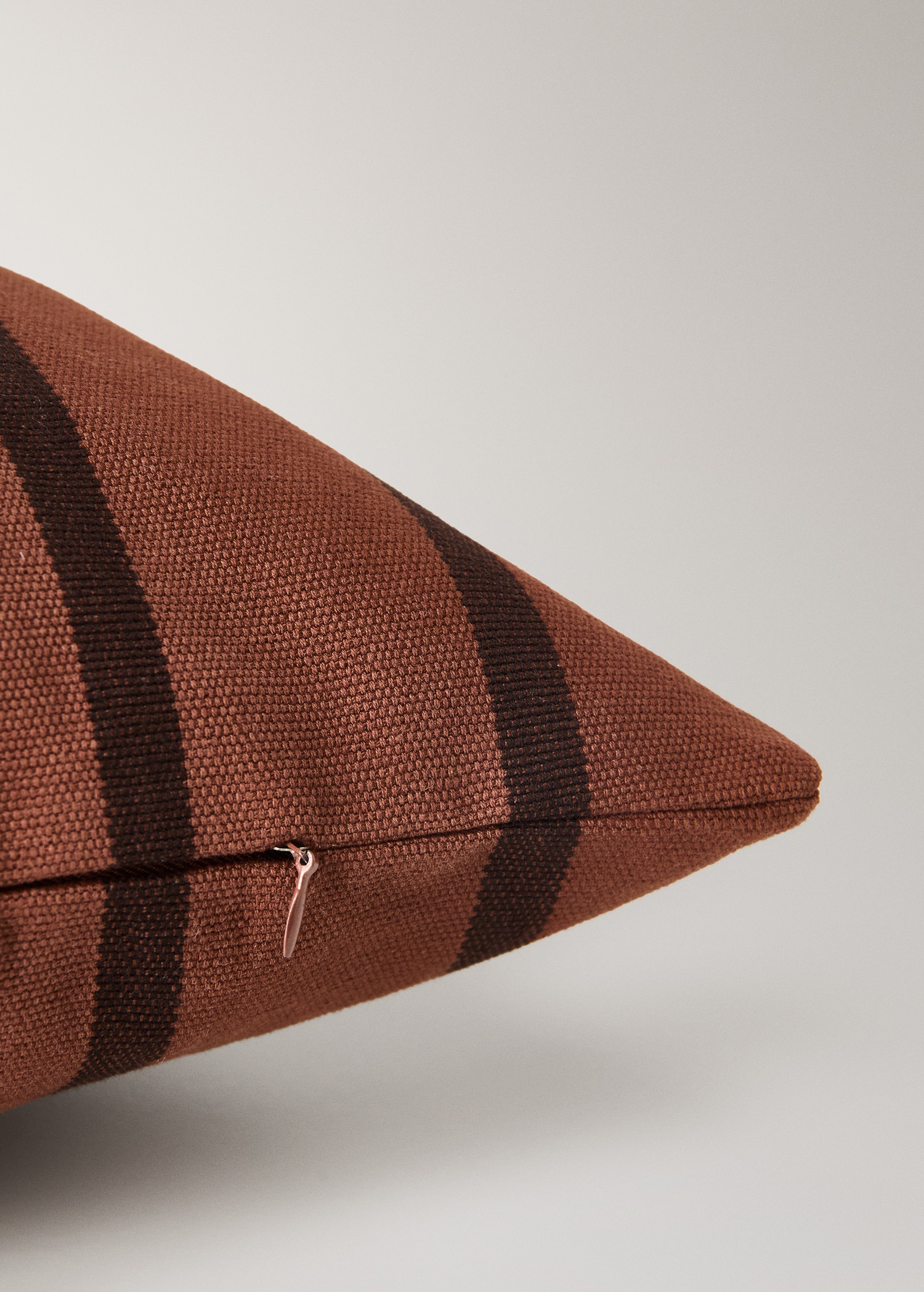 Cotton two-tone striped cushion cover 40x60 cm - Details of the article 2