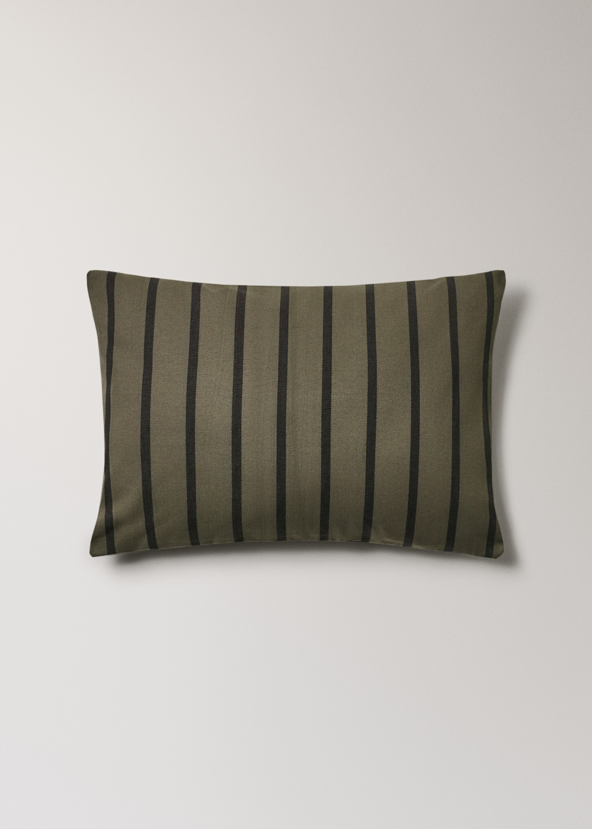 Povlak na polštářek z bavlny s dvoubarevnými pruhy 40x60 cm - Zboží bez modelu, Olivová. Ref: 17003344-00.