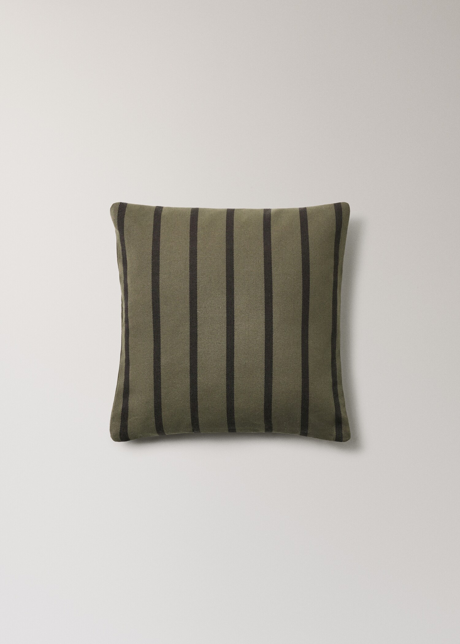 Kissenhülle aus Baumwolle mit zweifarbigen Streifen 40x40 cm - Artikel ohne Model