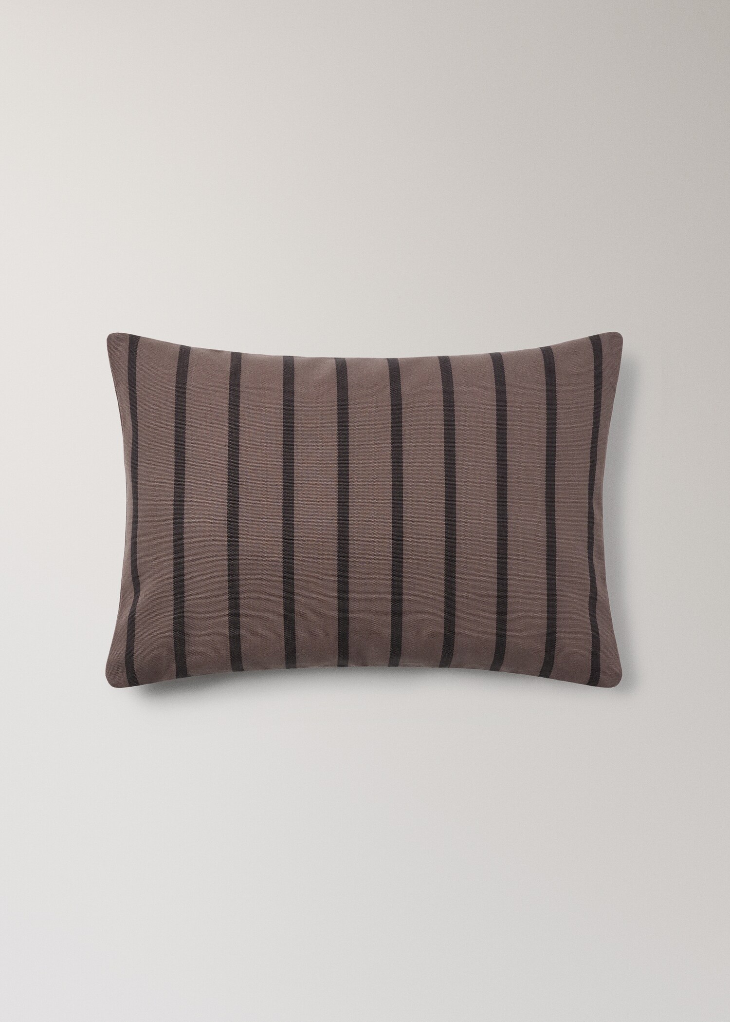 Cotton cushion cover with two-tone stripes 40x40 cm - Details of the article 1