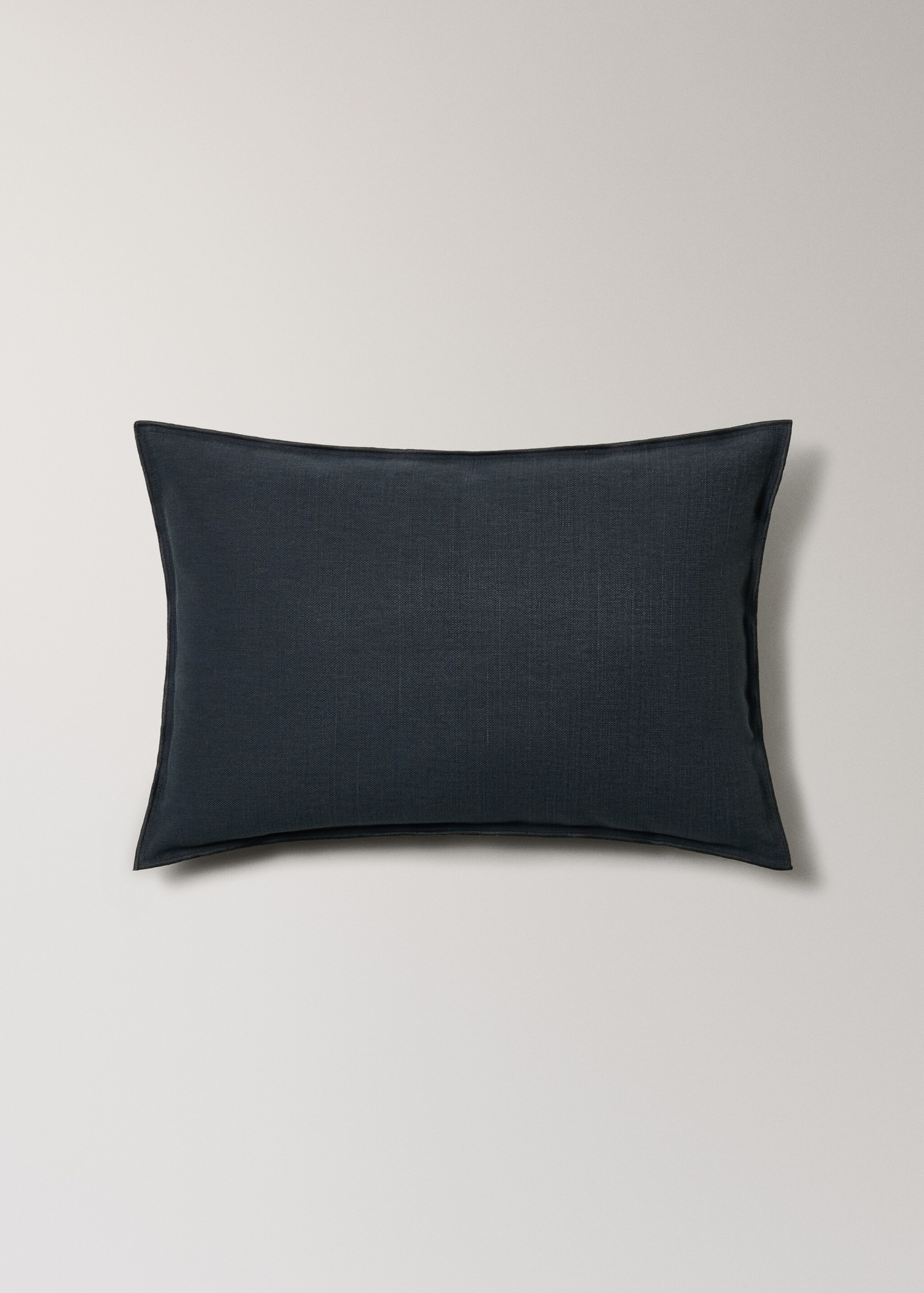 Kissenbezug aus Baumwoll-Leinen mit Overlock-Saum, 40 x 60 cm - Artikel ohne Model