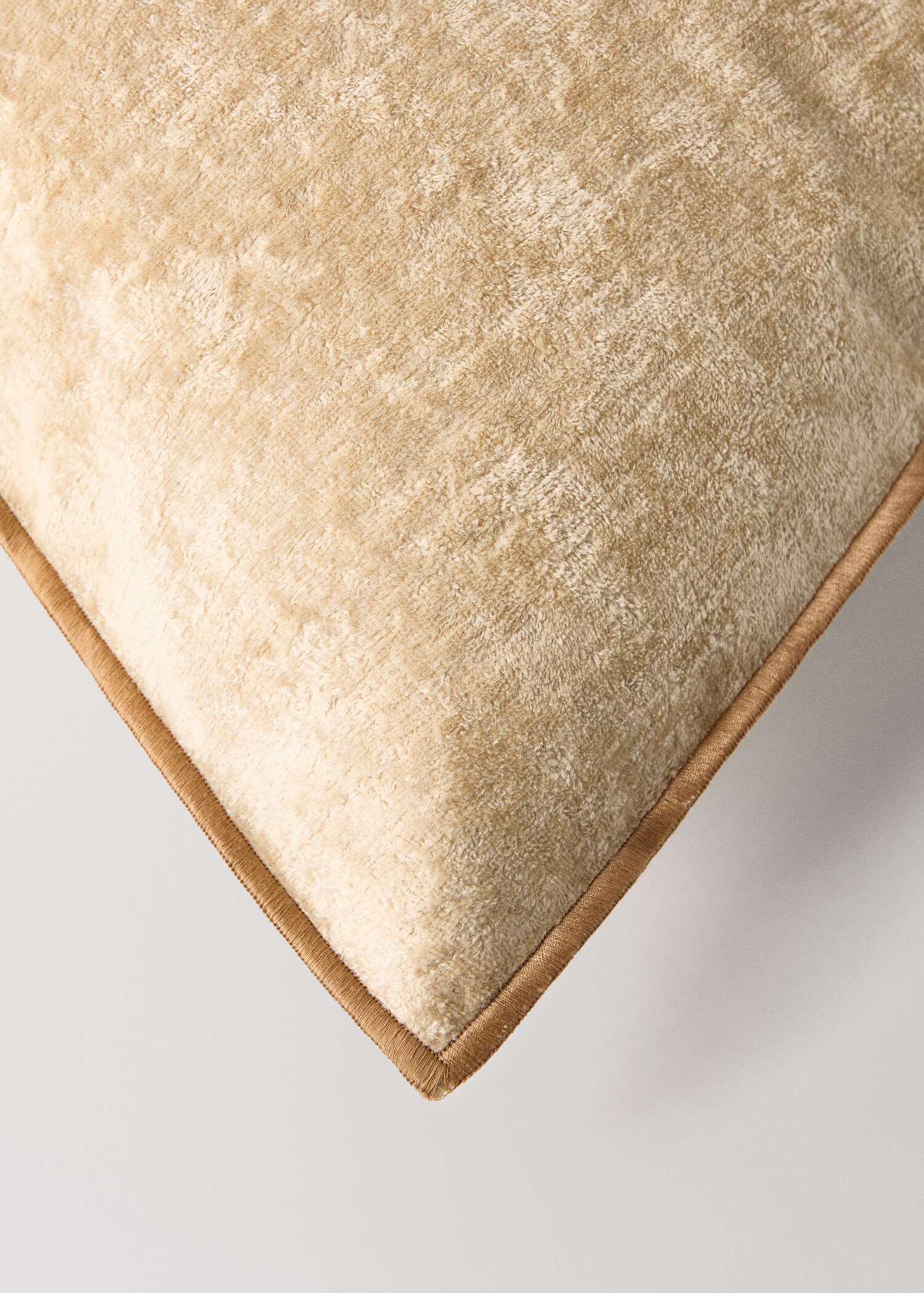 Cushion case louvre - Details of the article 2