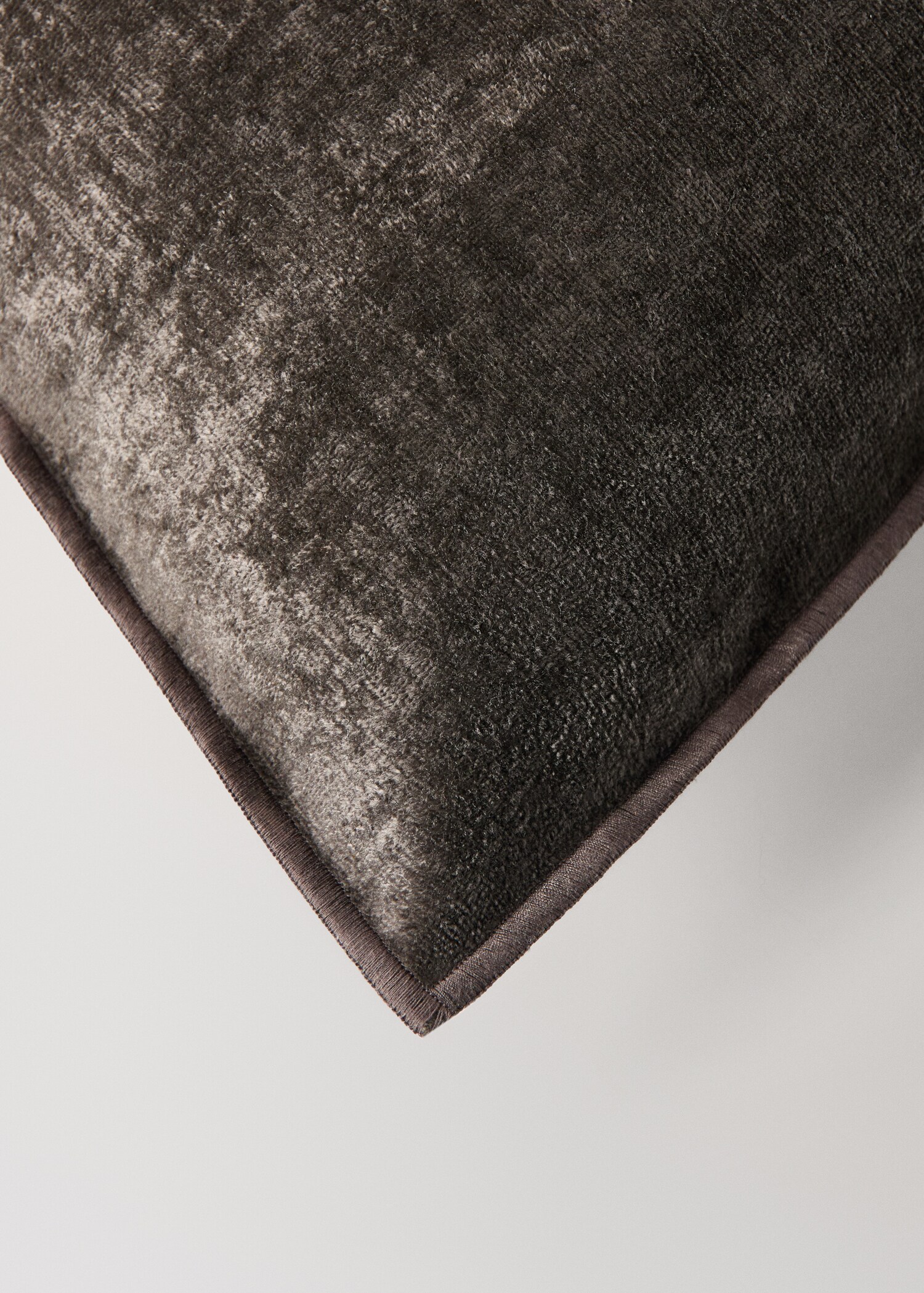 Cushion case louvre - Details of the article 2