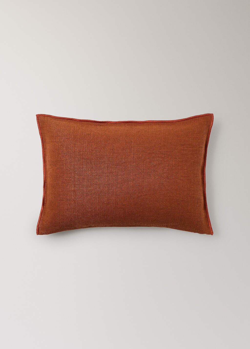 Linen cushion cover with overlock stitching 40x60 cm