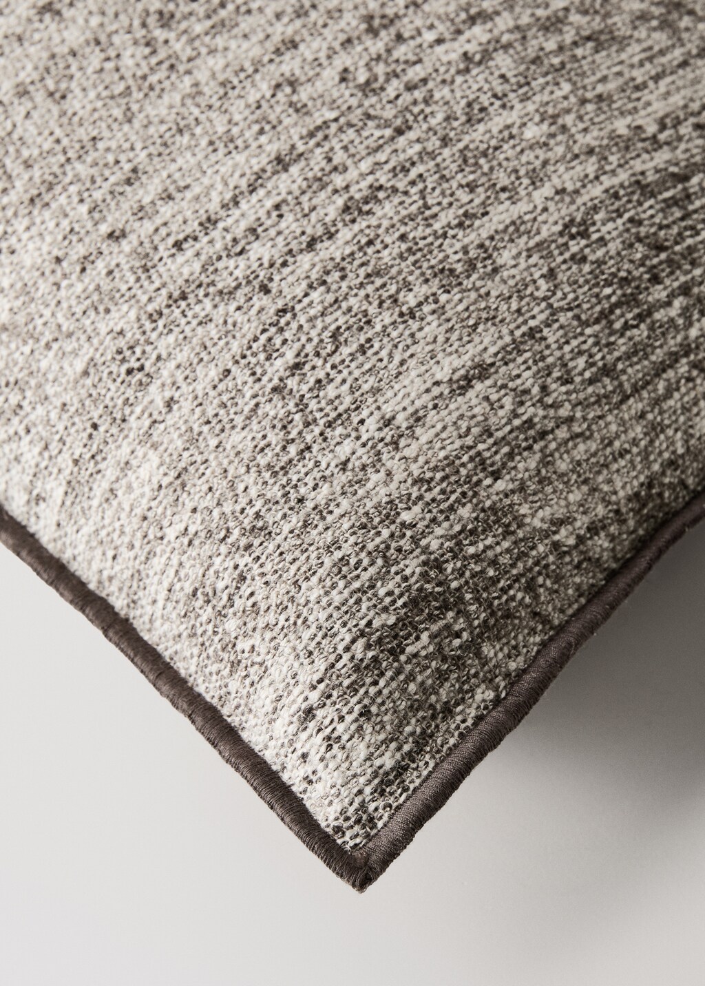 Cotton, linen and wool textured cushion cover with zip