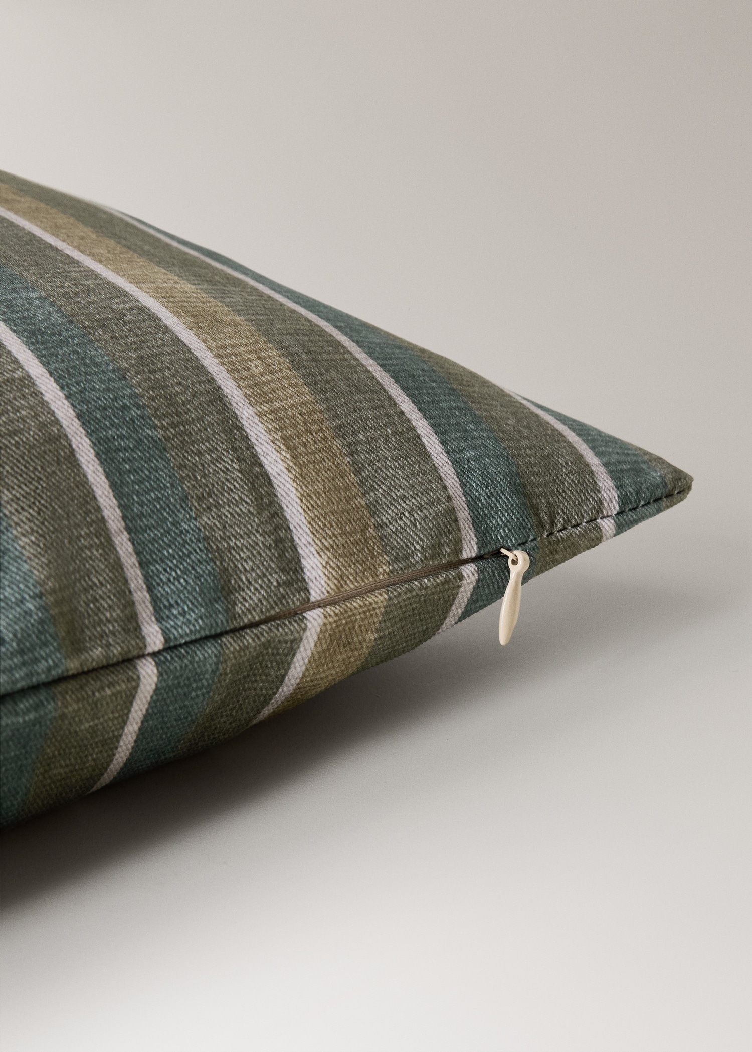 Housse de coussin en coton imprimé à rayures 45x45 cm - Détail de l'article 1