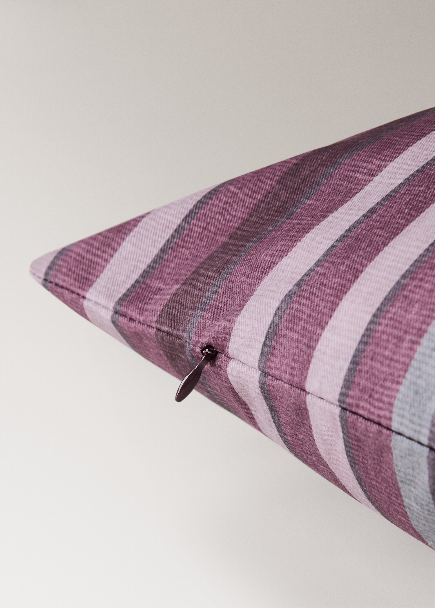 Housse de coussin en coton à rayures imprimées 40x60 cm - Détail de l'article 1