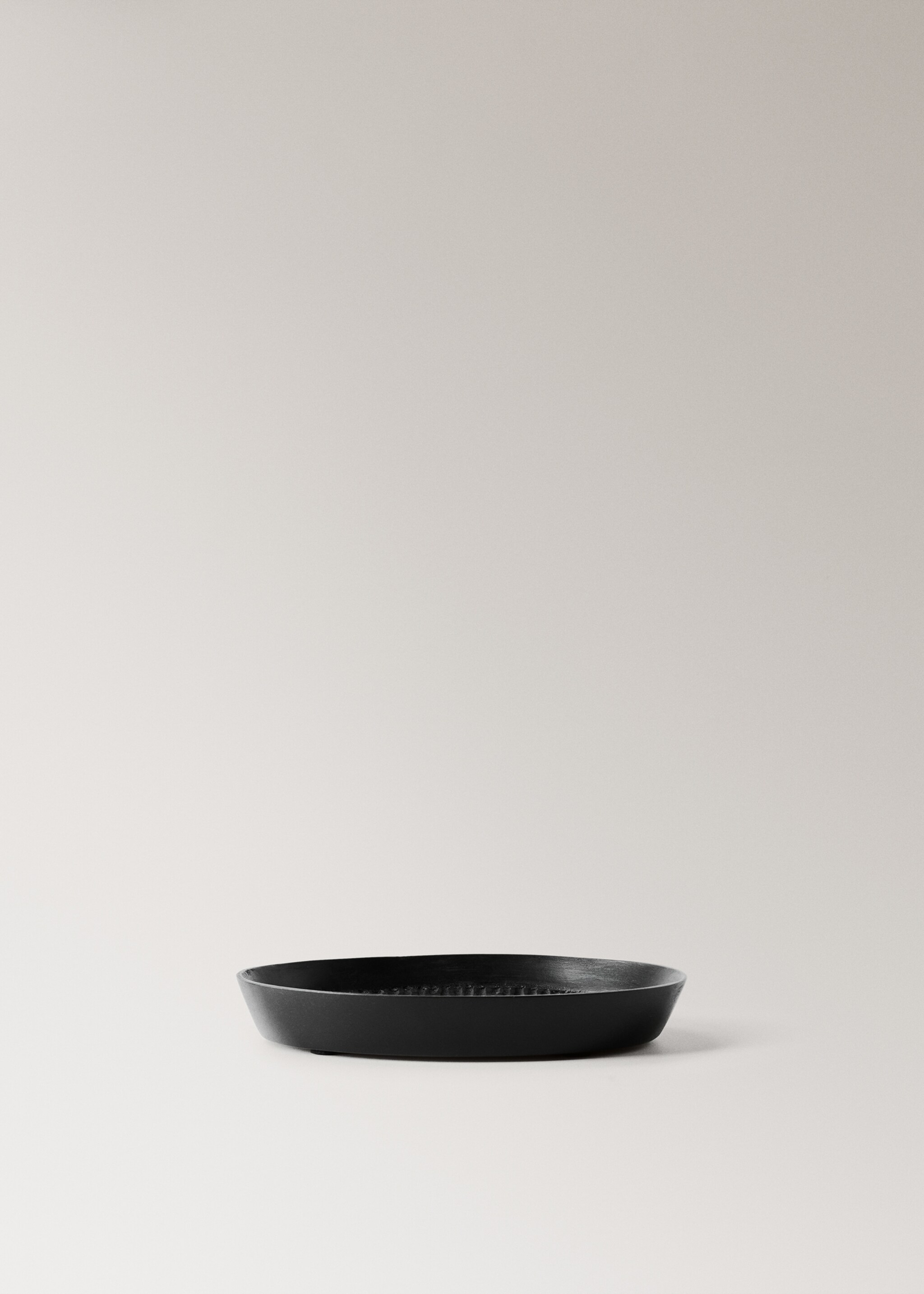 Small textured wooden tray - Article without model, Black. Ref: 17003808-00.