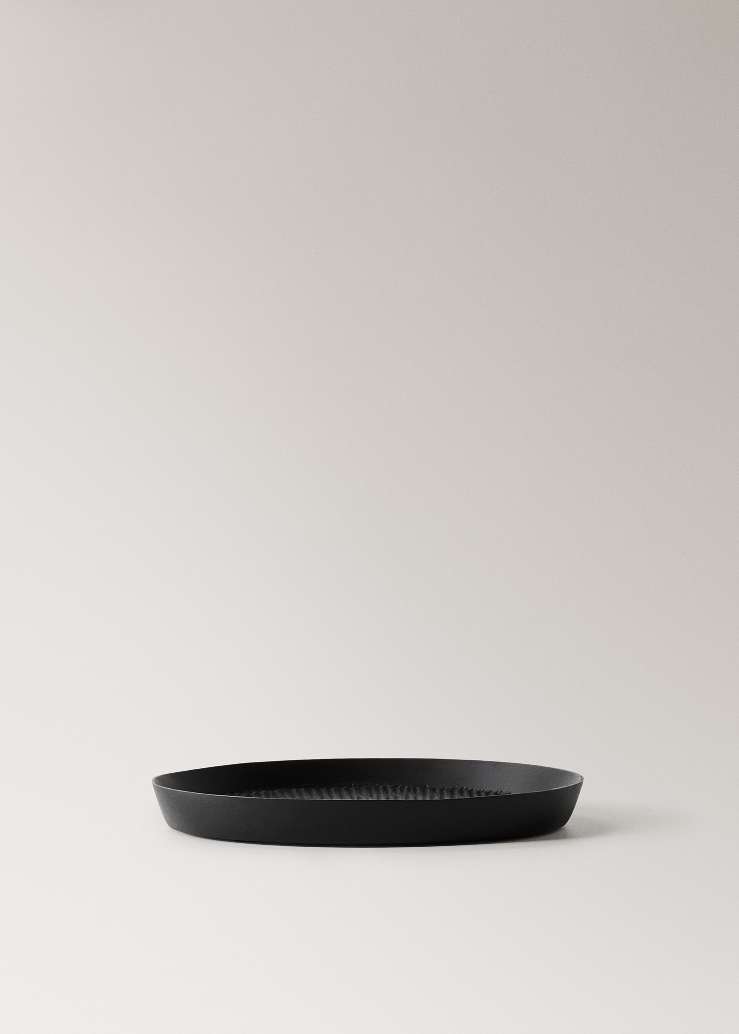 Medium-textured wooden tray - Article without model