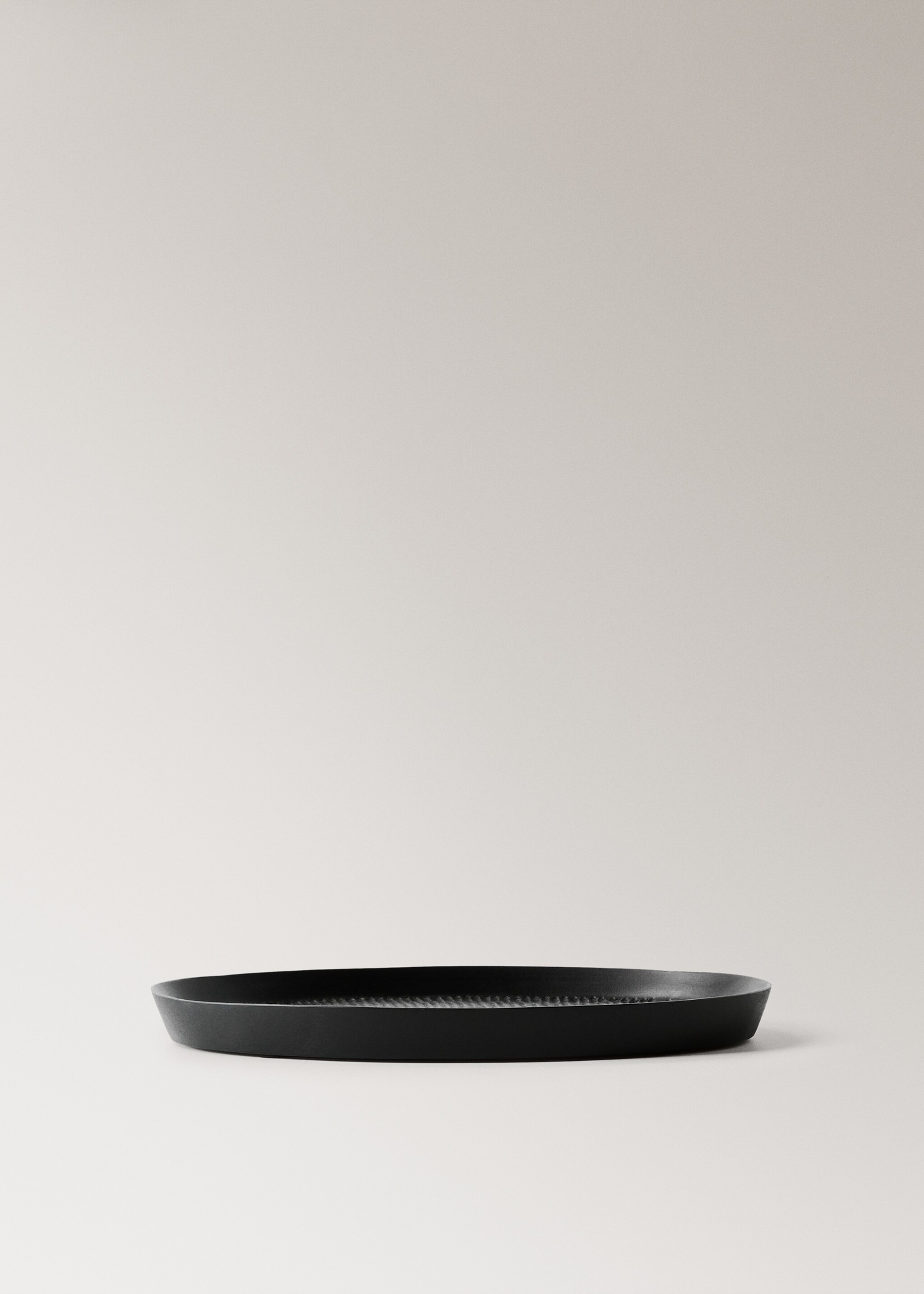 Large textured wooden tray - Article without model, Black. Ref: 17003810-00.