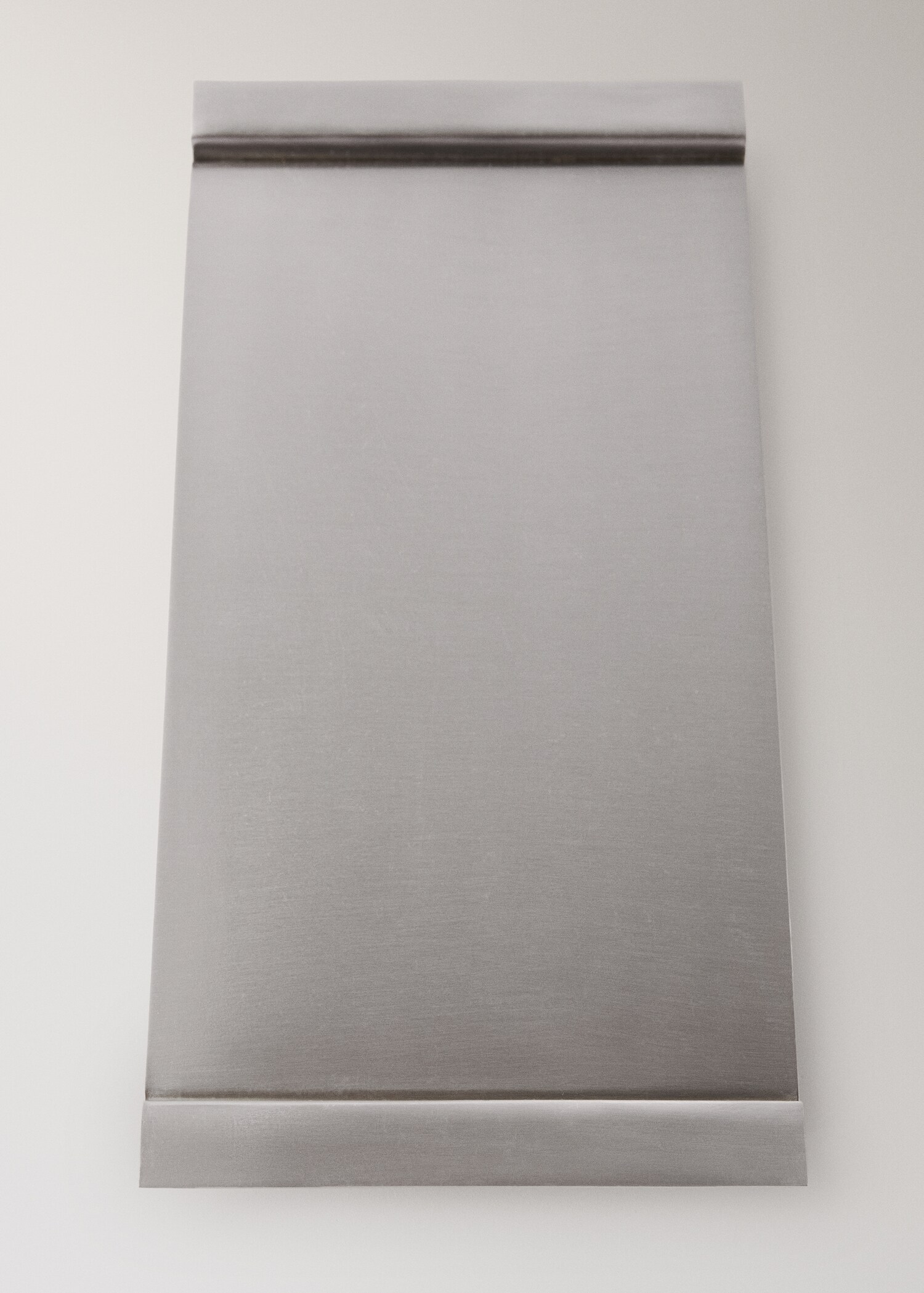 Decorative metal tray - Details of the article 2