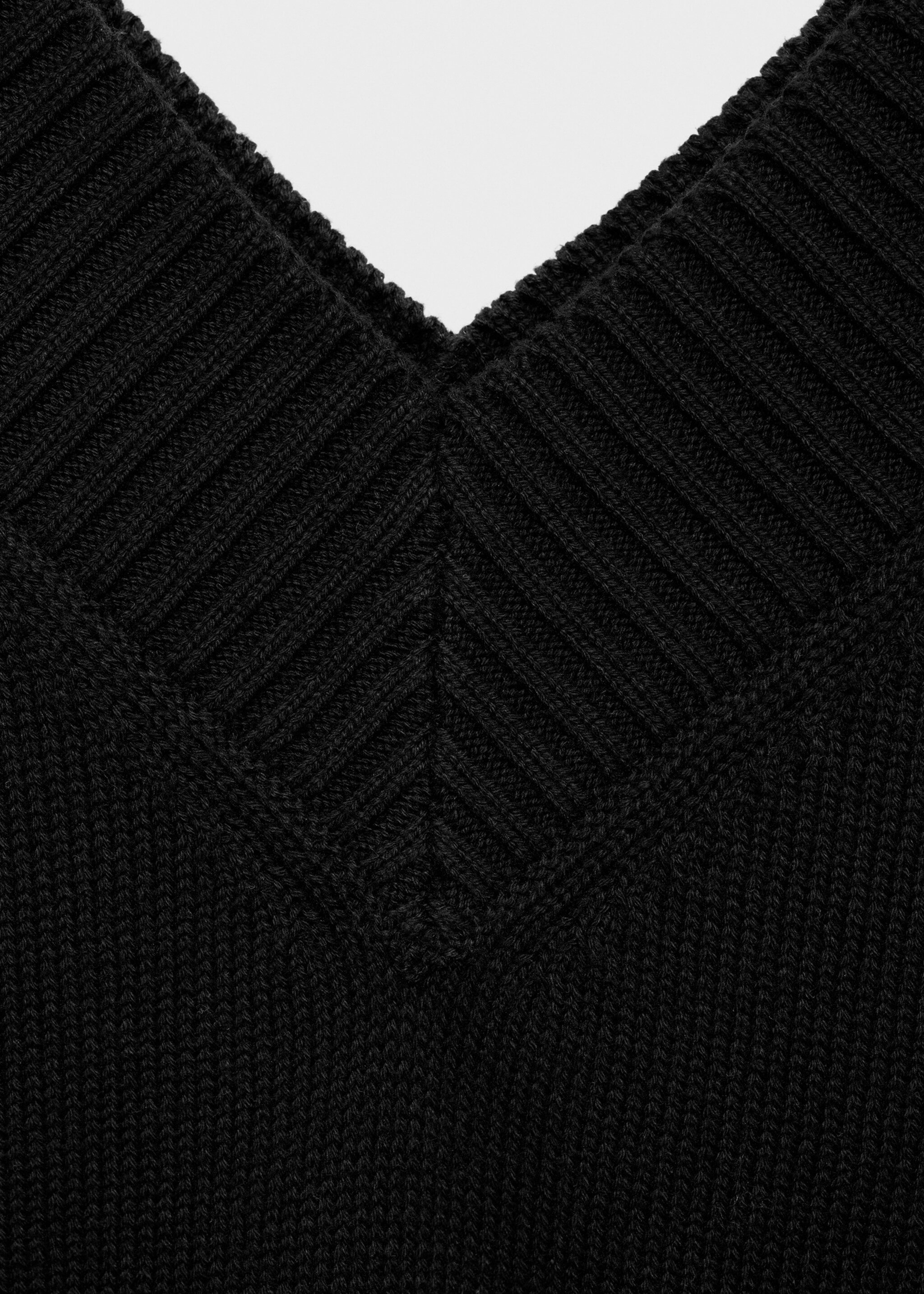 Knitted sweater with straps - Details of the article 8