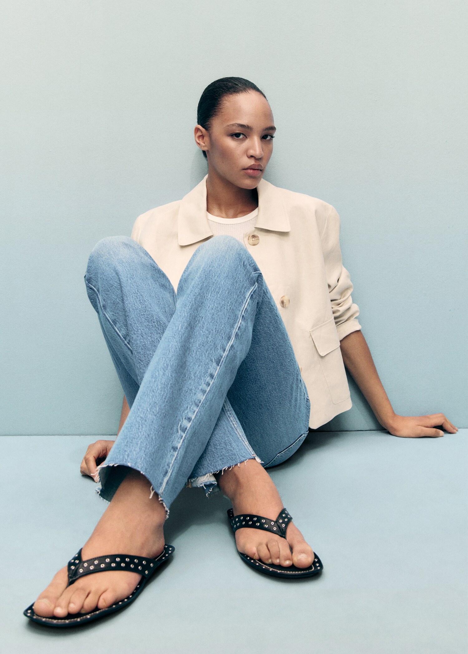 Fiona flared mid-rise jeans - Details of the article 2