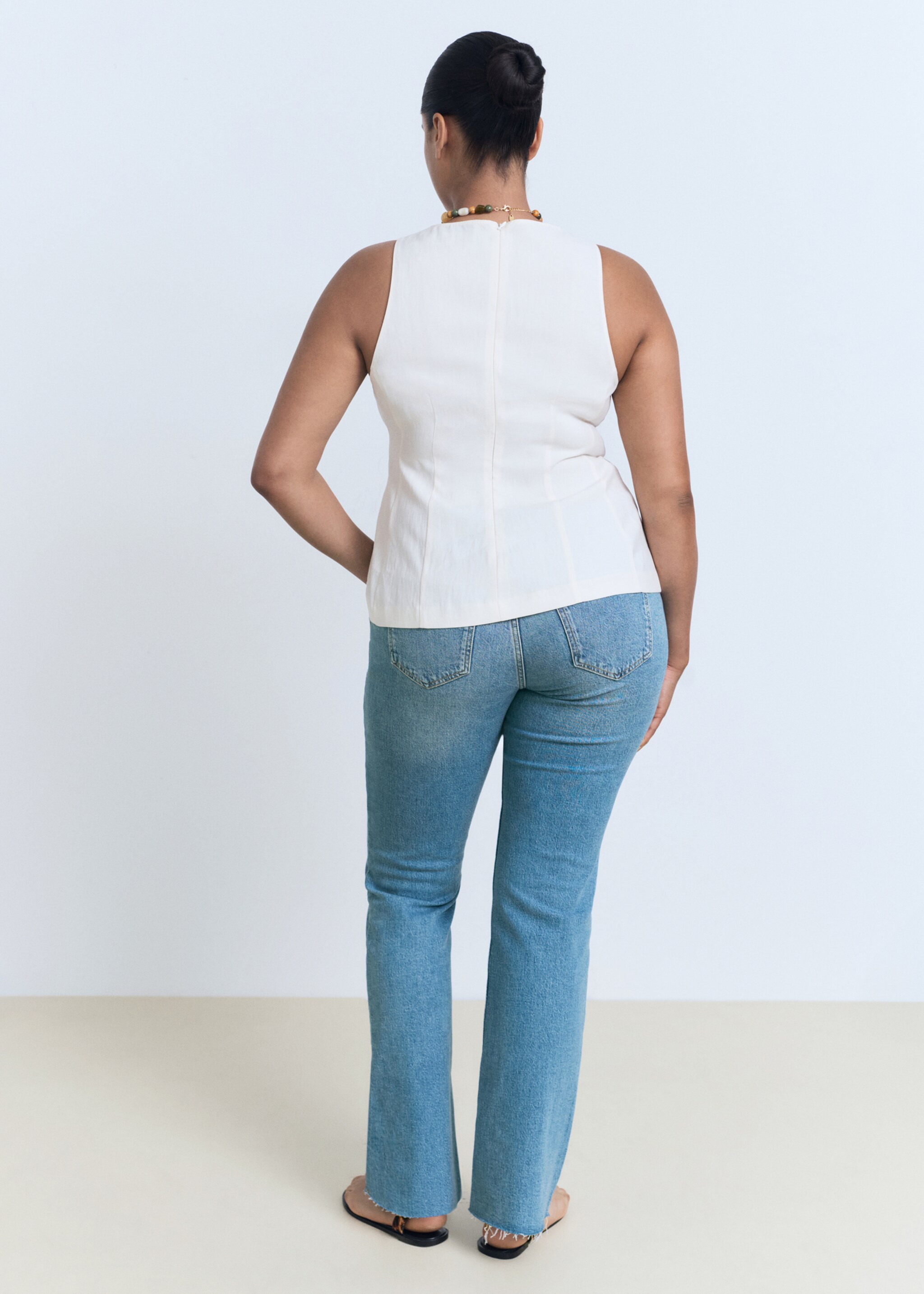 Fiona flared mid-rise jeans - Details of the article 4