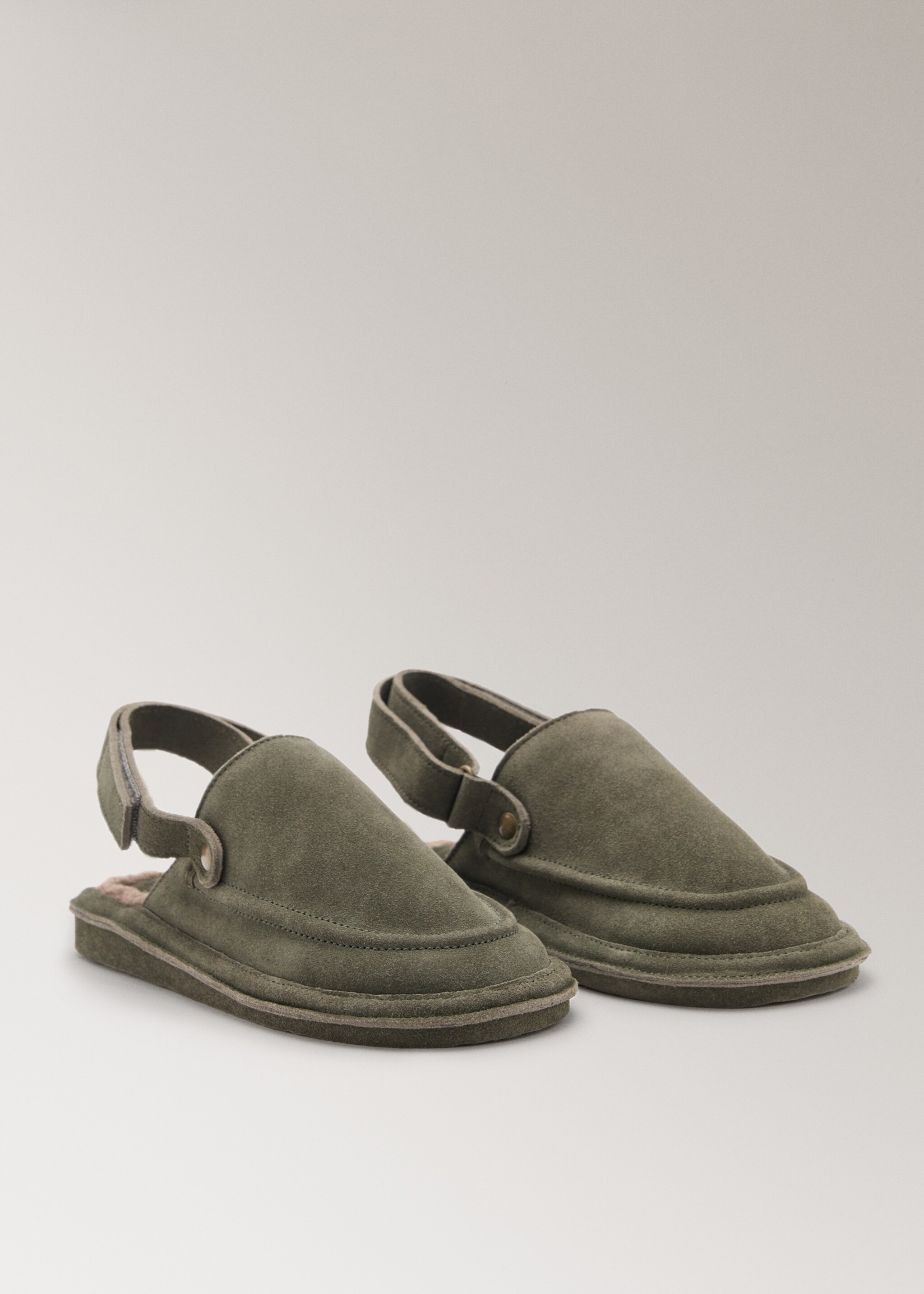 Chaussons ciag - Plan moyen, Vert pastel. Ref: 17004110-00.