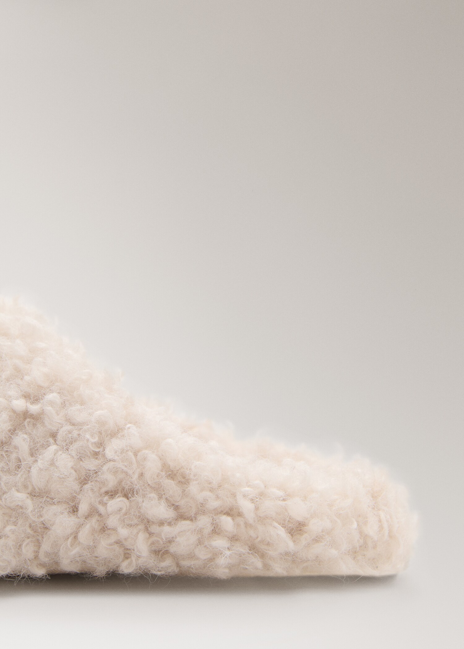Schuh mit Lammfell-Effekt - Detail des Artikels 1