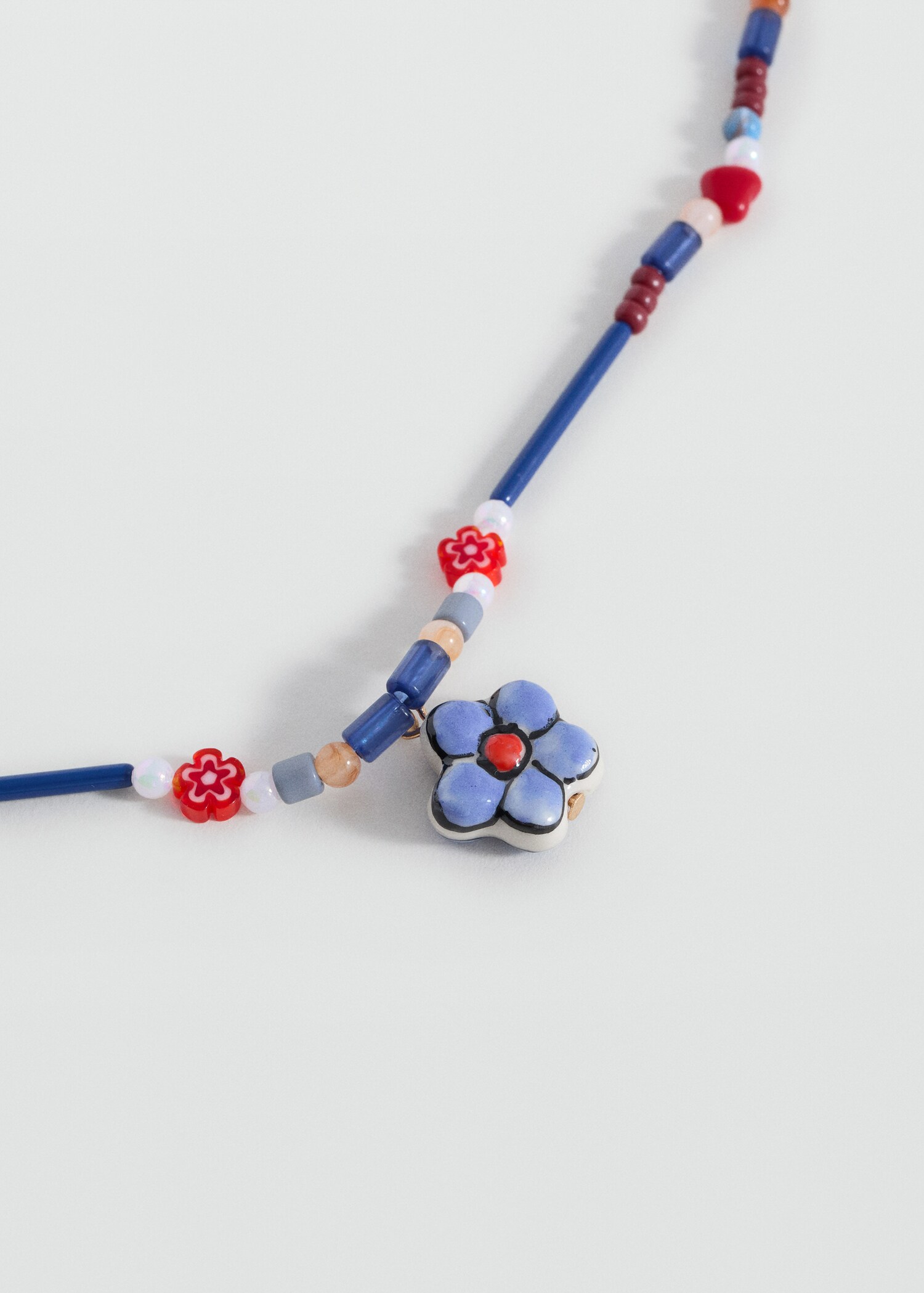Collier perles combinées - Plan moyen