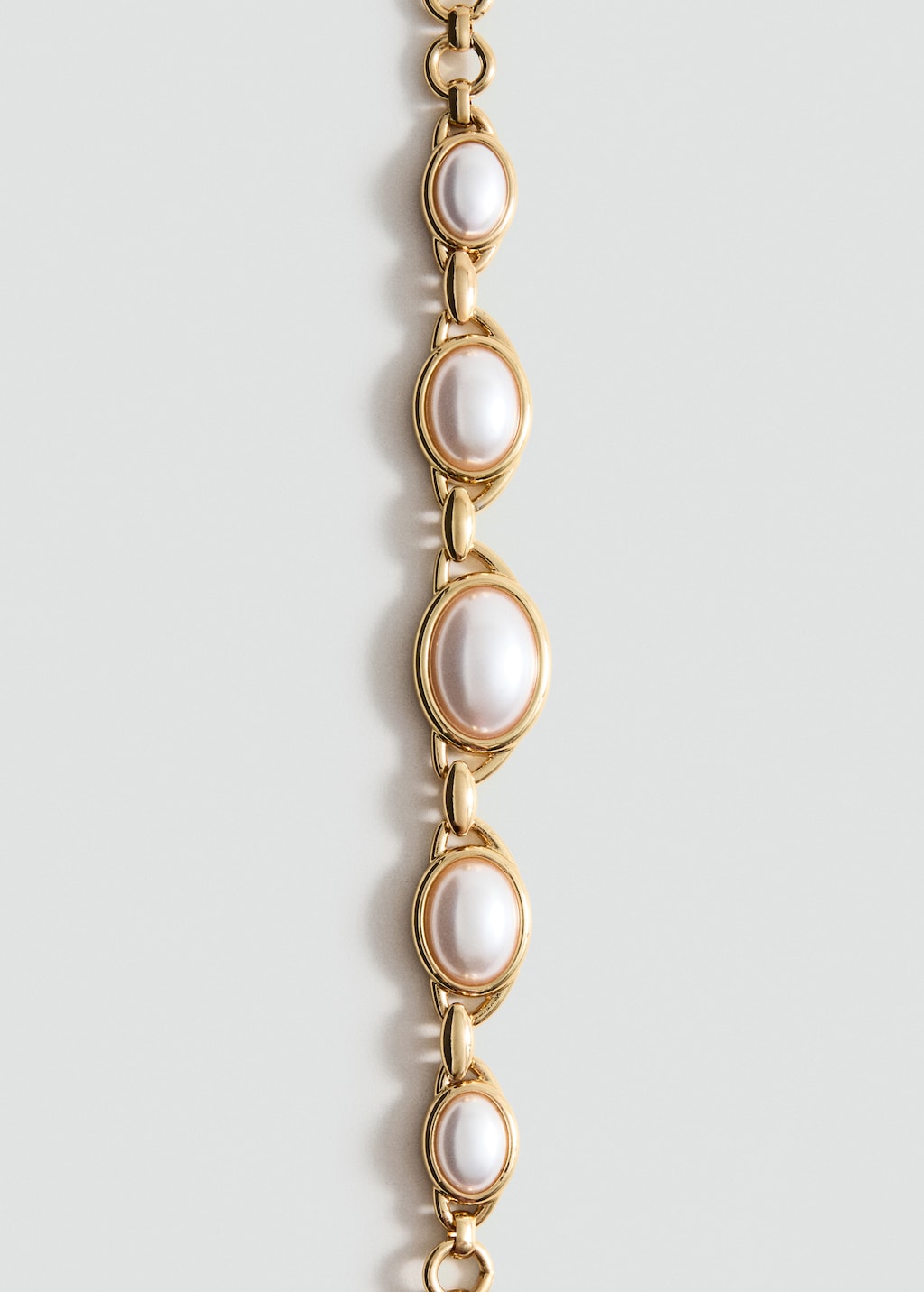 Mixed pearl necklace