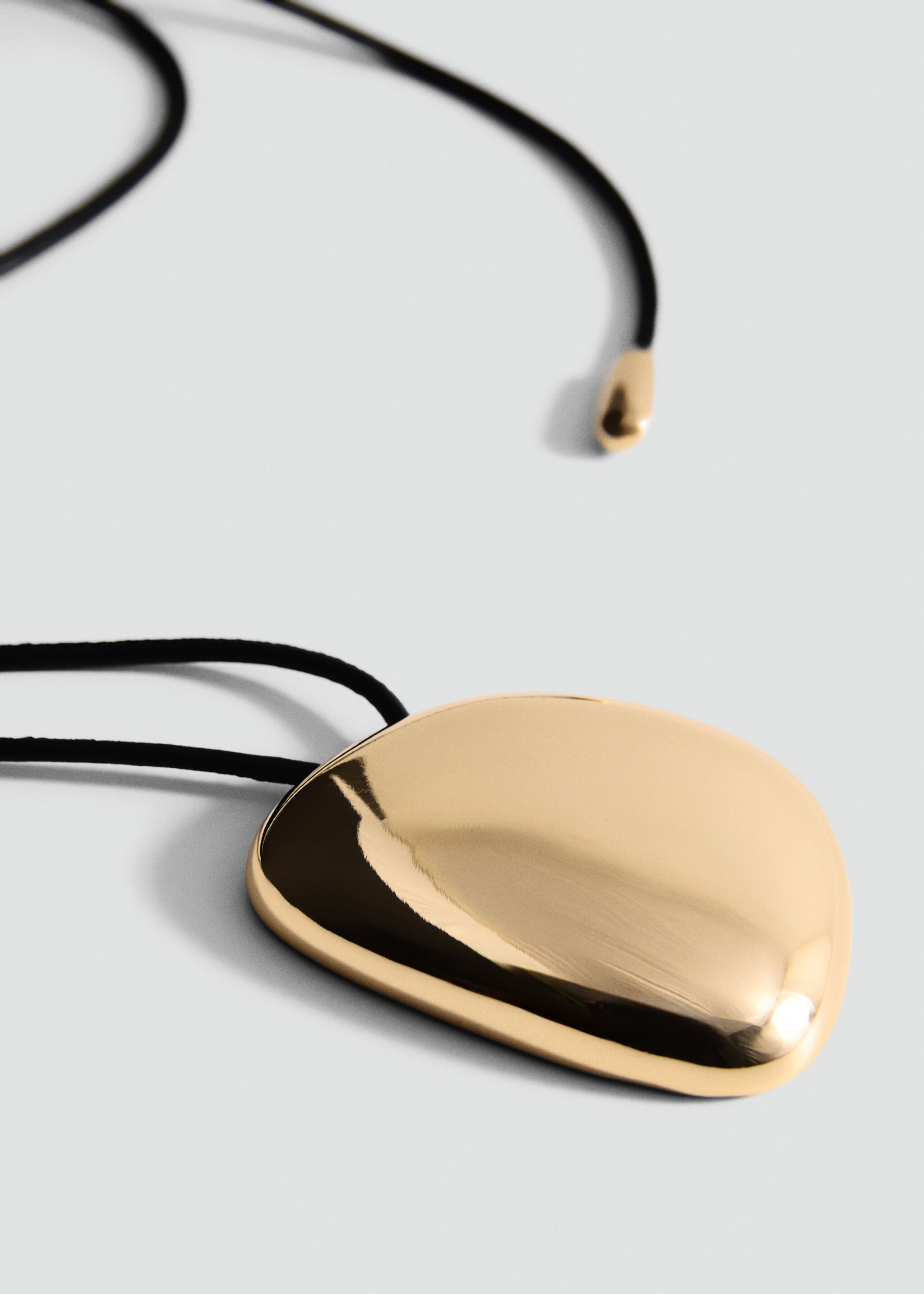 Metal pendant necklace - Medium plane