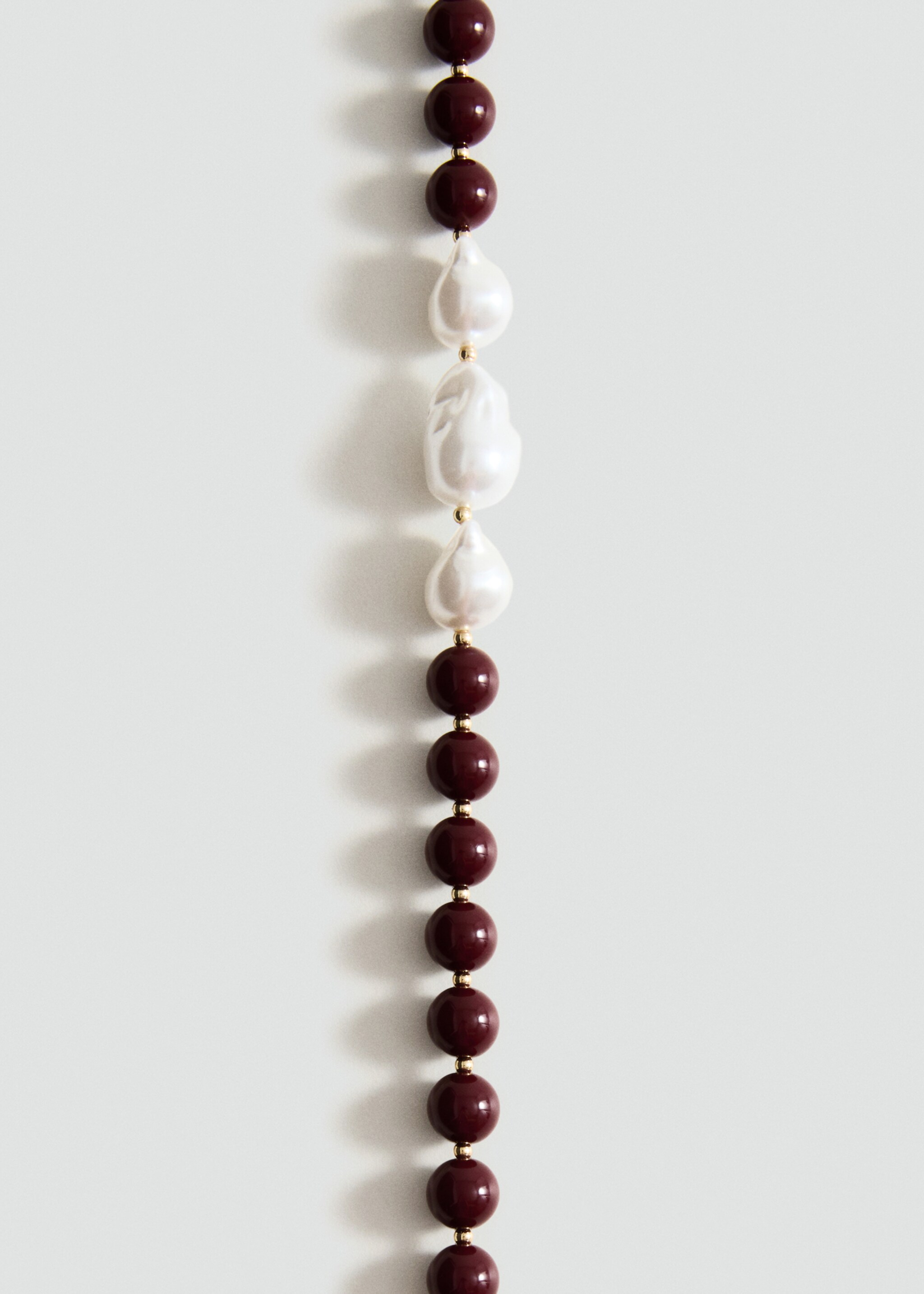 Combined ball necklace - Medium plane, Maroon. Ref: 17004134-00.