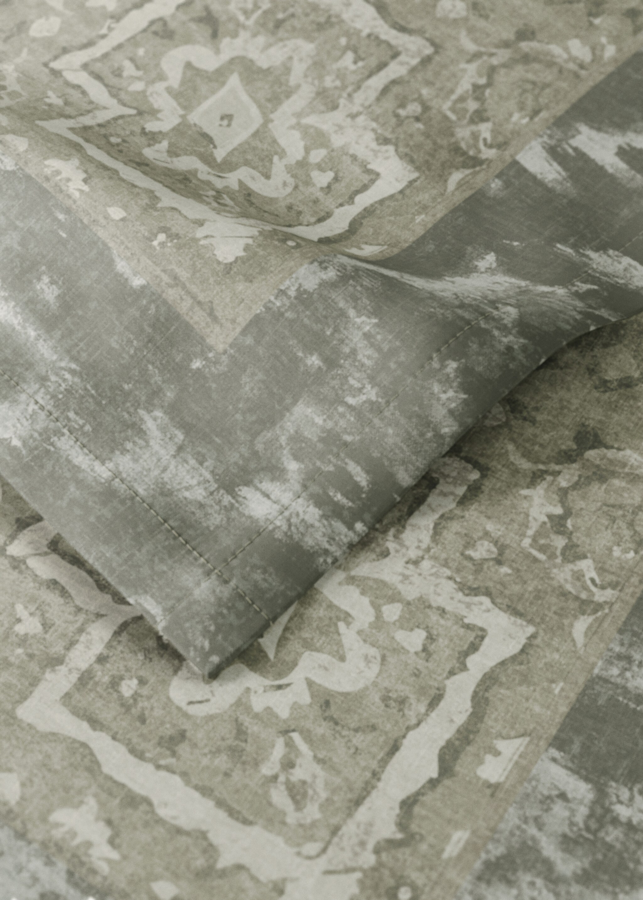 Damask-print cotton tablecloth for 8 to 10 diners - Details of the article 1, Sand. Ref: 17004136-00.