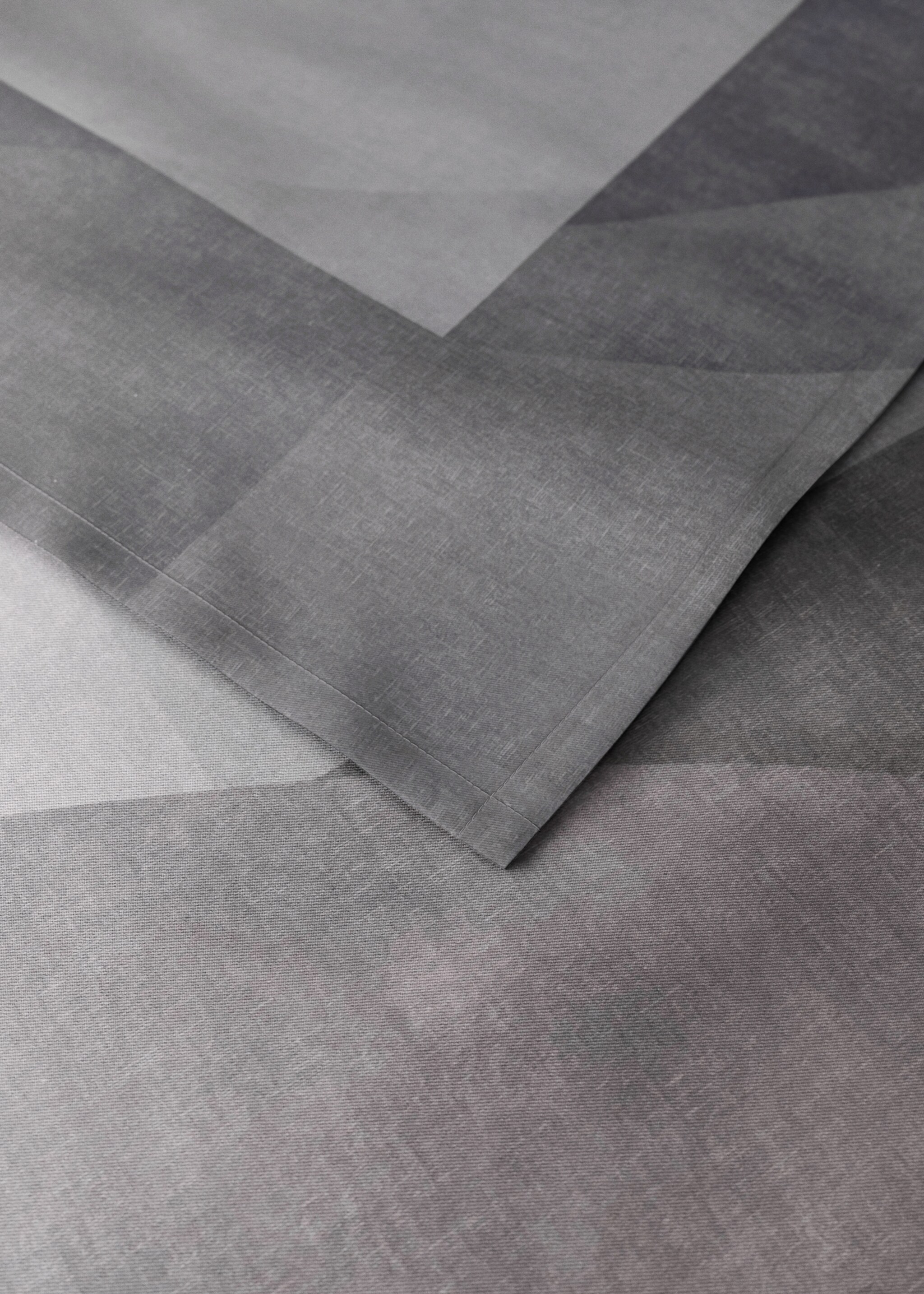 Round cotton tablecloth with geometric print, seats 6 to 8 people - Λεπτομέρεια του προϊόντος 2, Γκρι Σκούρο. Ref: 17004139-00.