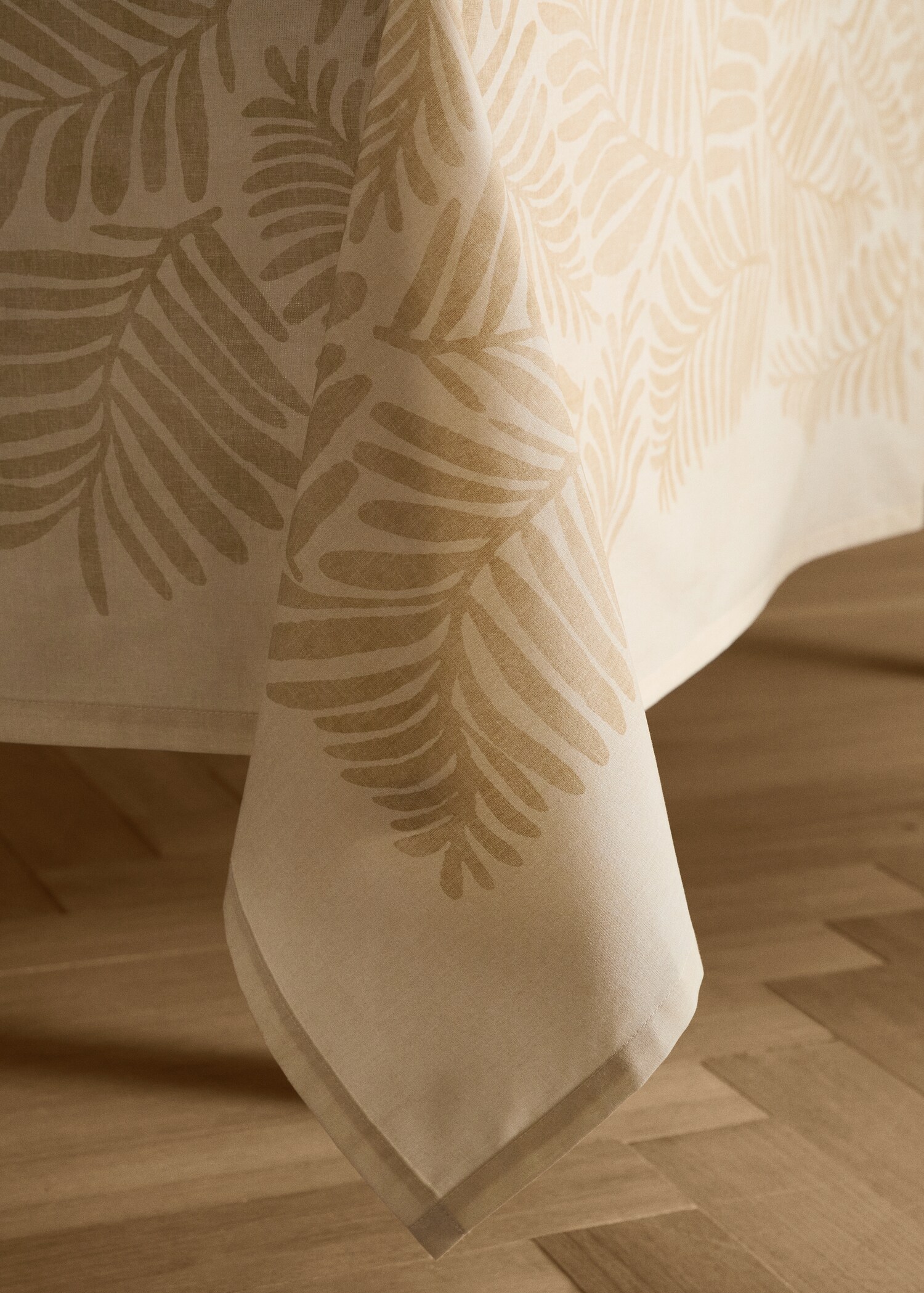 Cotton canvas tablecloth with leaf print for 6 to 8 guests - Details of the article 8