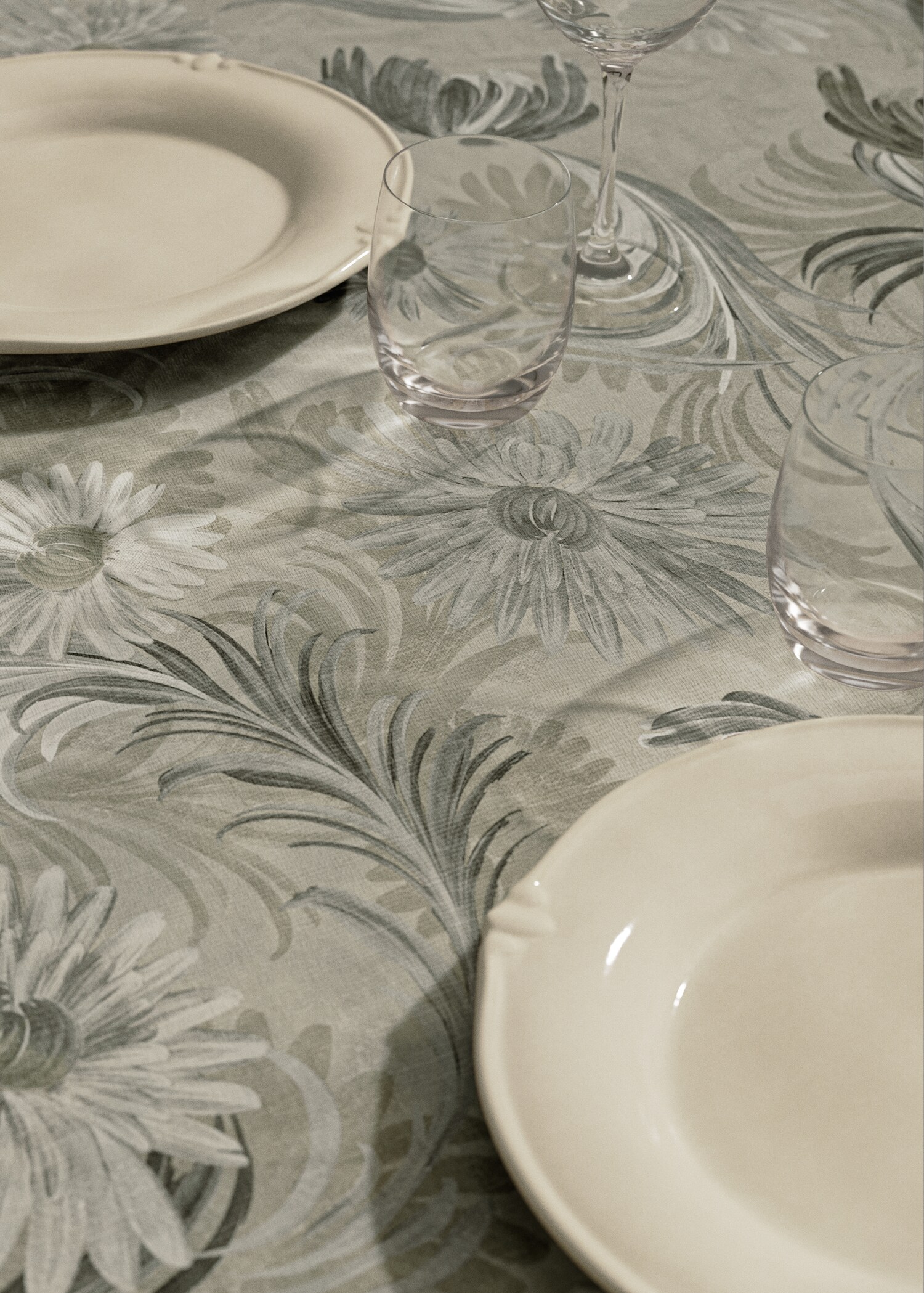 Jacquard cotton floral-print tablecloth for 2 to 4 diners - Details of the article 7
