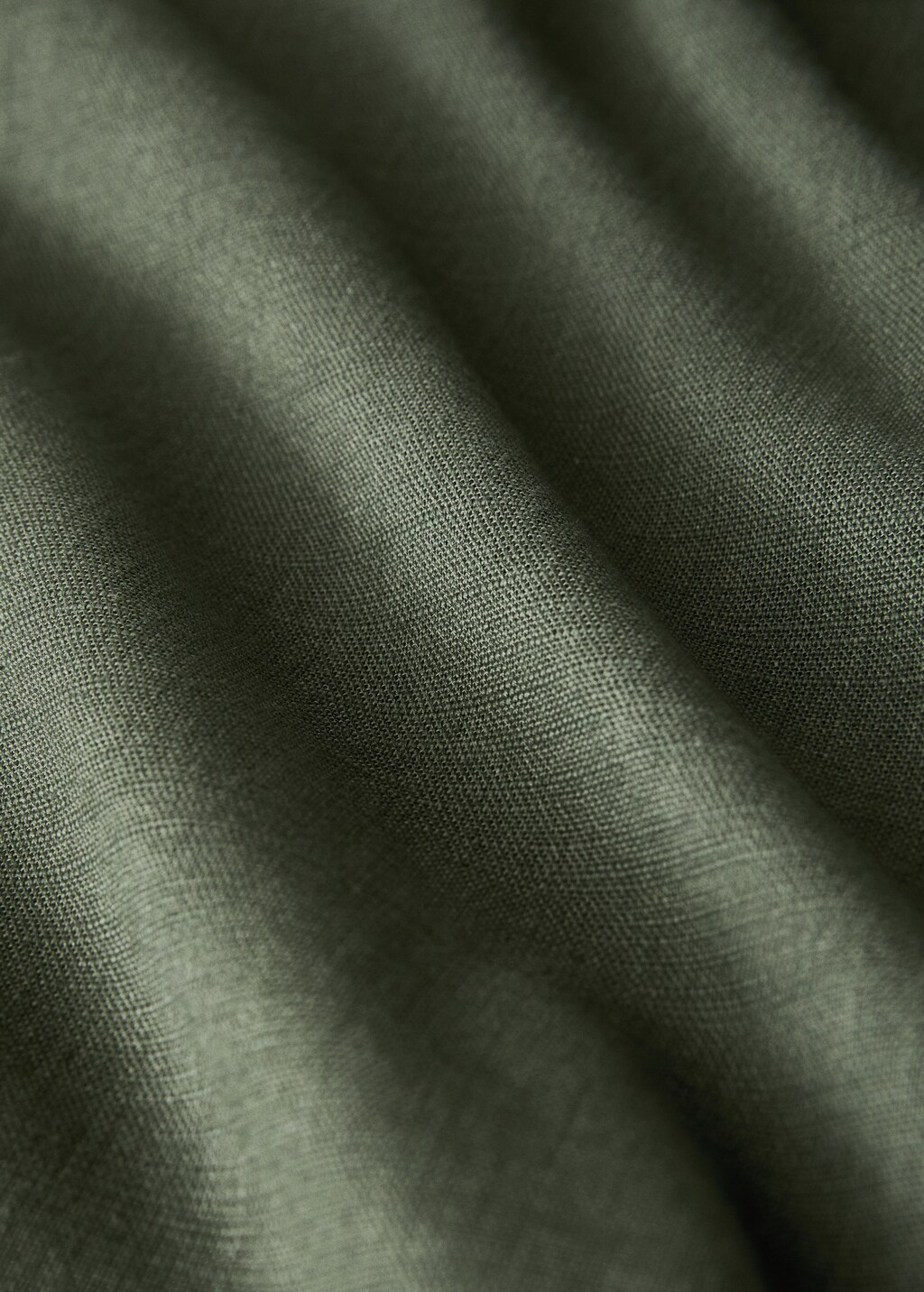 Cotton hemstitched tablecloth for 2 to 4 diners