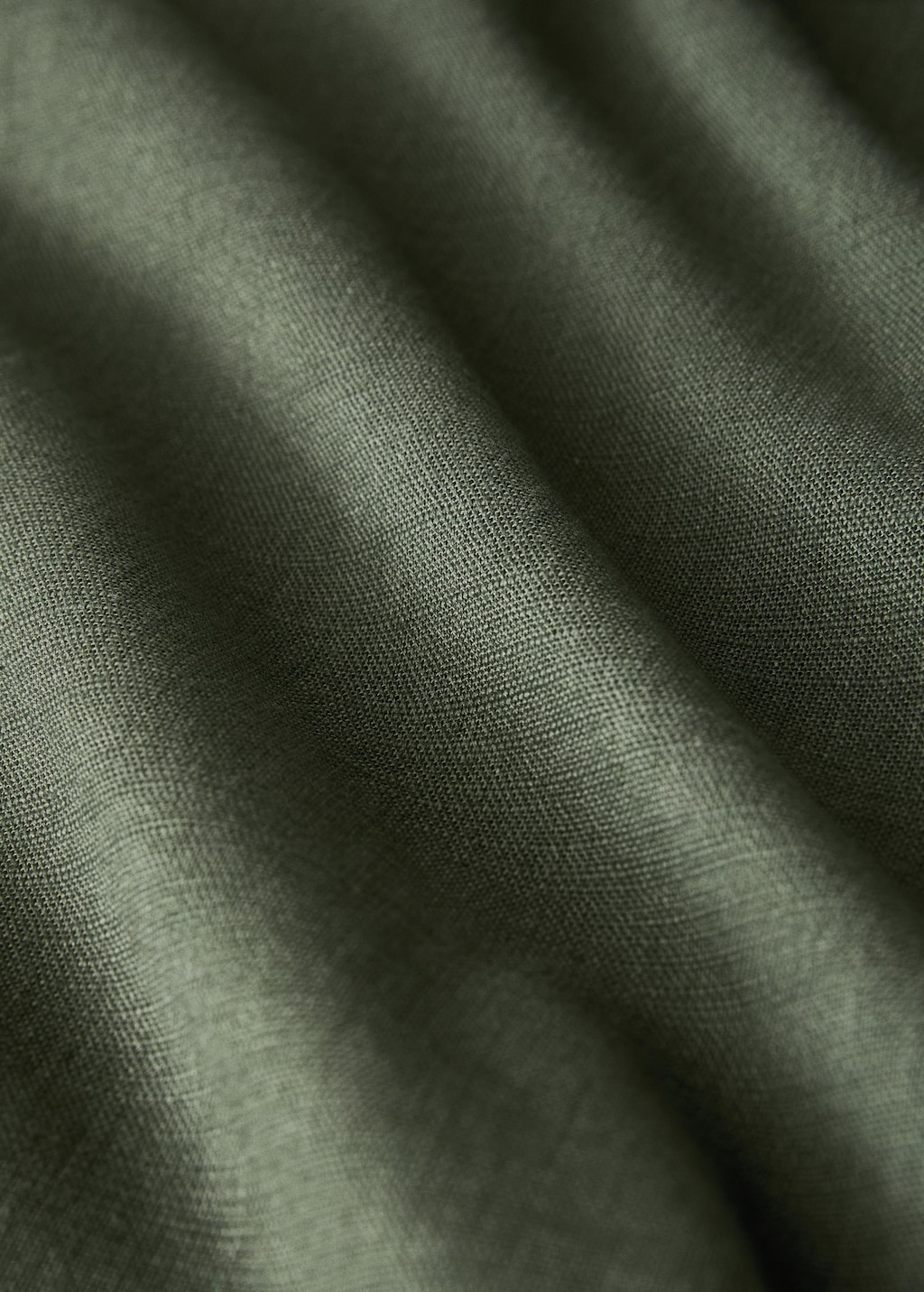 Cotton hemstitched tablecloth for 8 to 10 diners