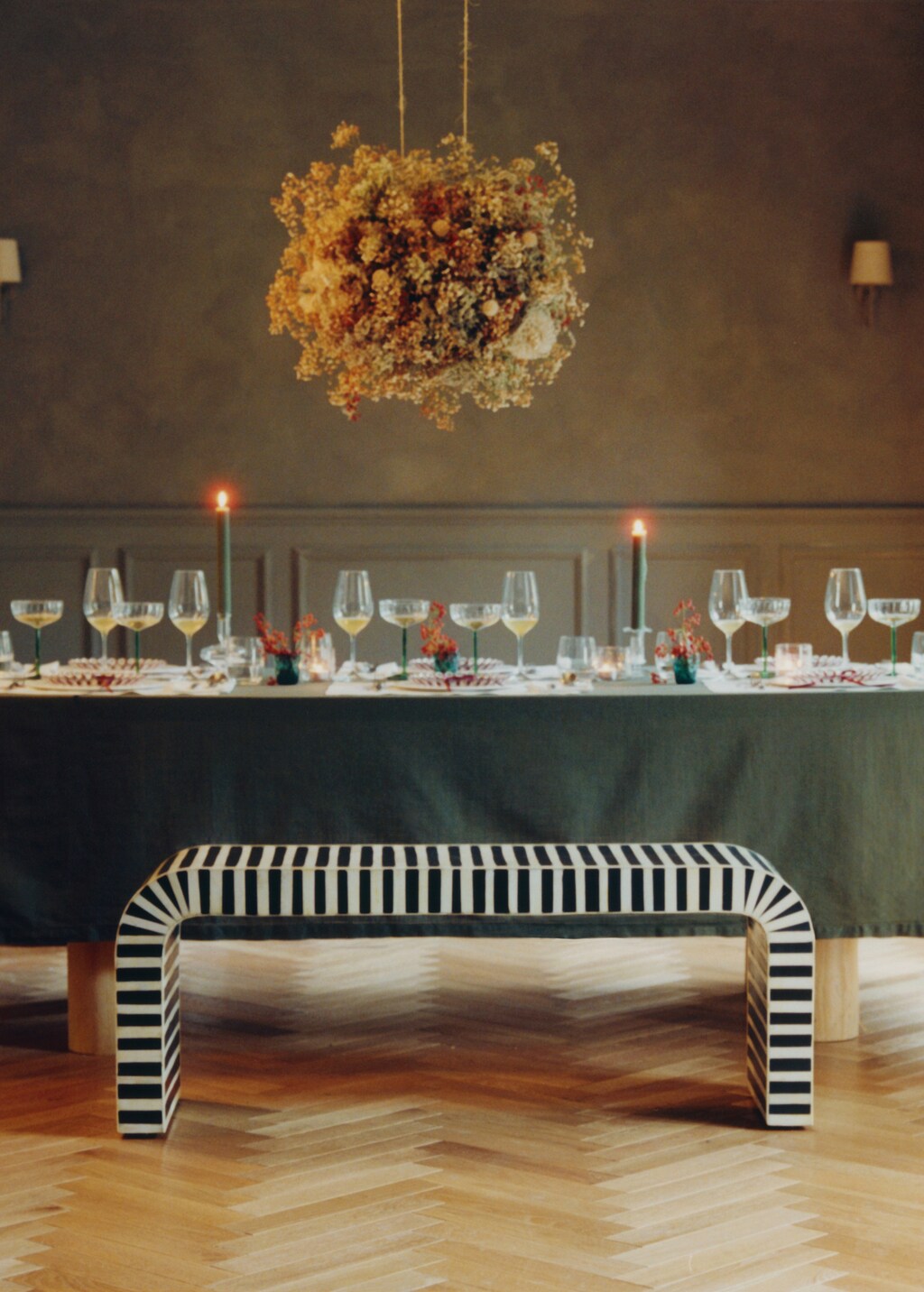 Cotton hemstitched tablecloth for 8 to 10 diners