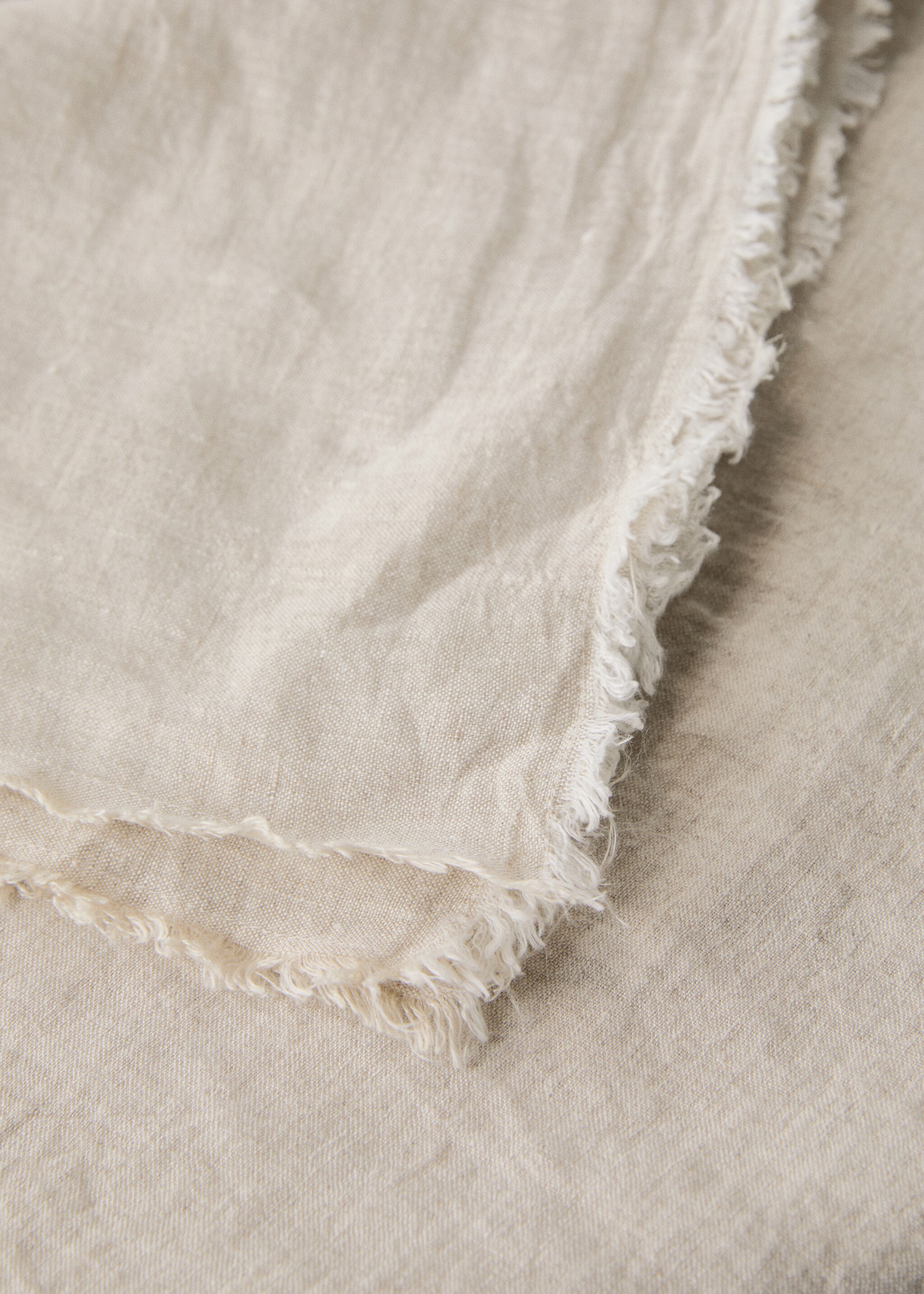 Nappe en lin finition effiloché pour 6 à 8 convives - Détail de l'article 1