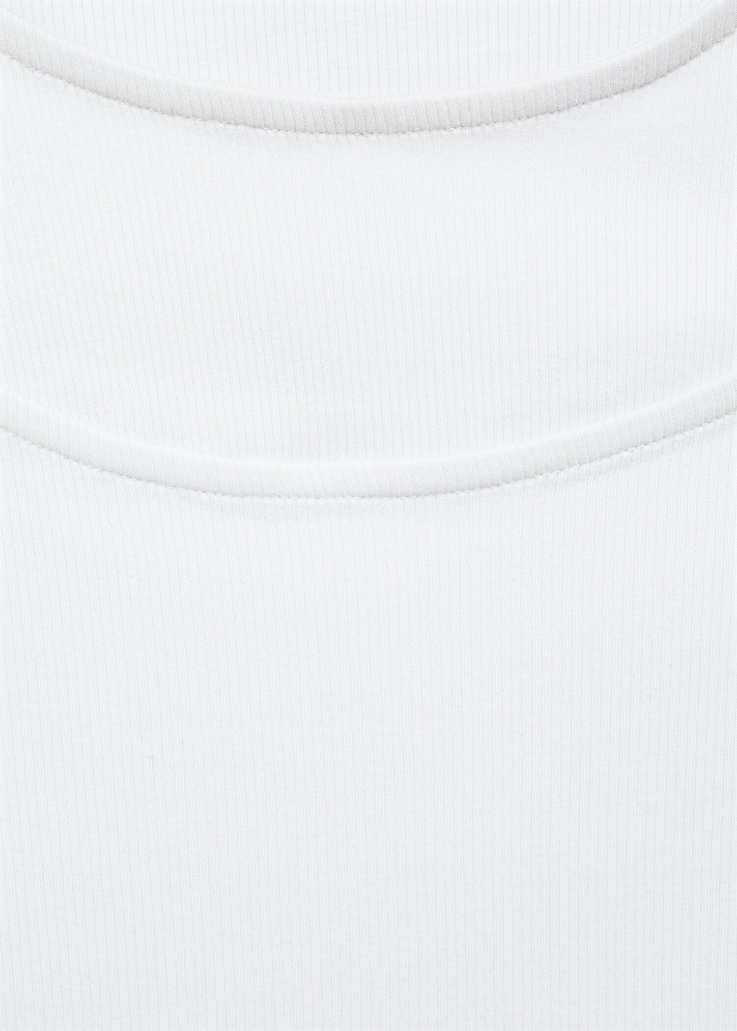Cut-out t-shirt - Details of the article 8