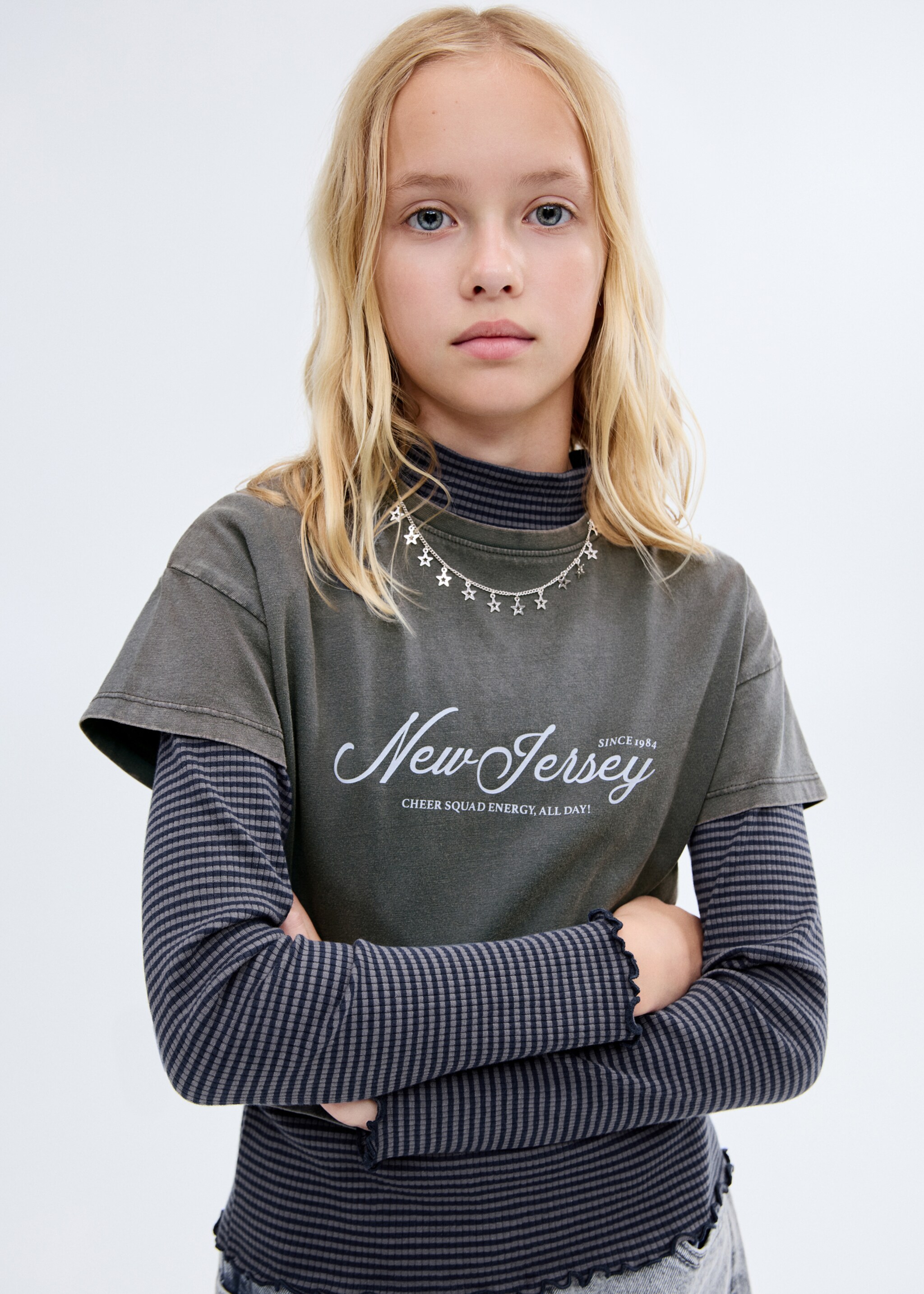 T-shirt imprimé manches courtes - Plan moyen, Gris anthracite. Ref: 17004432-00.