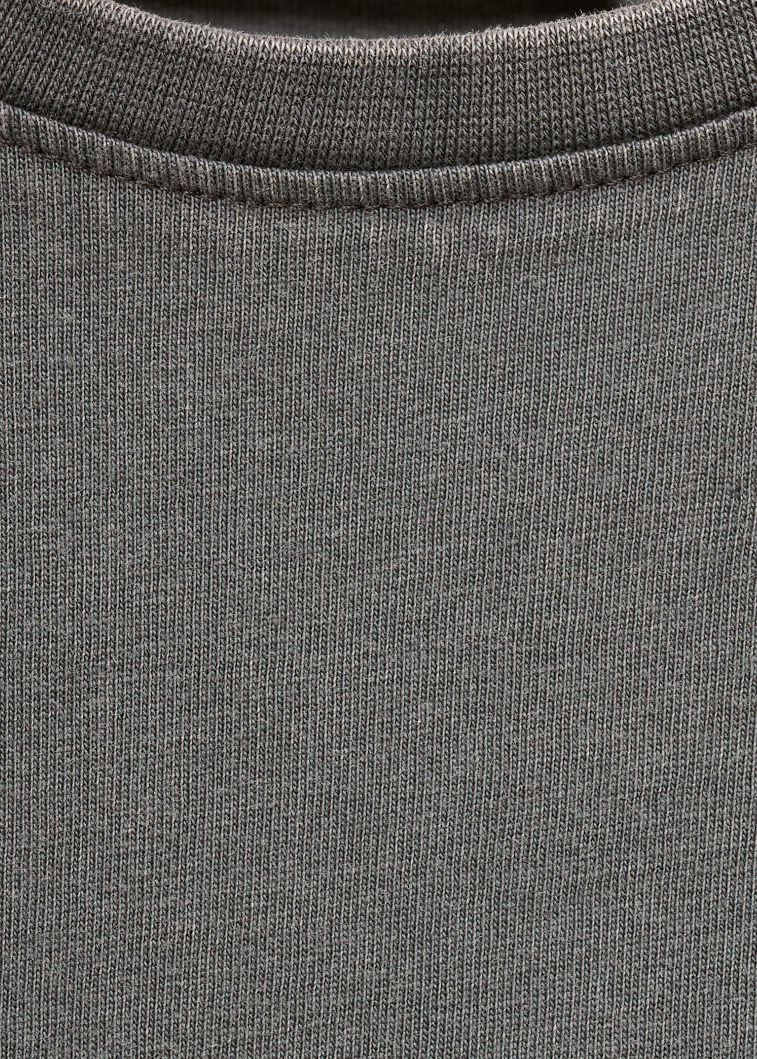 Short-sleeved printed t-shirt - Details of the article 8