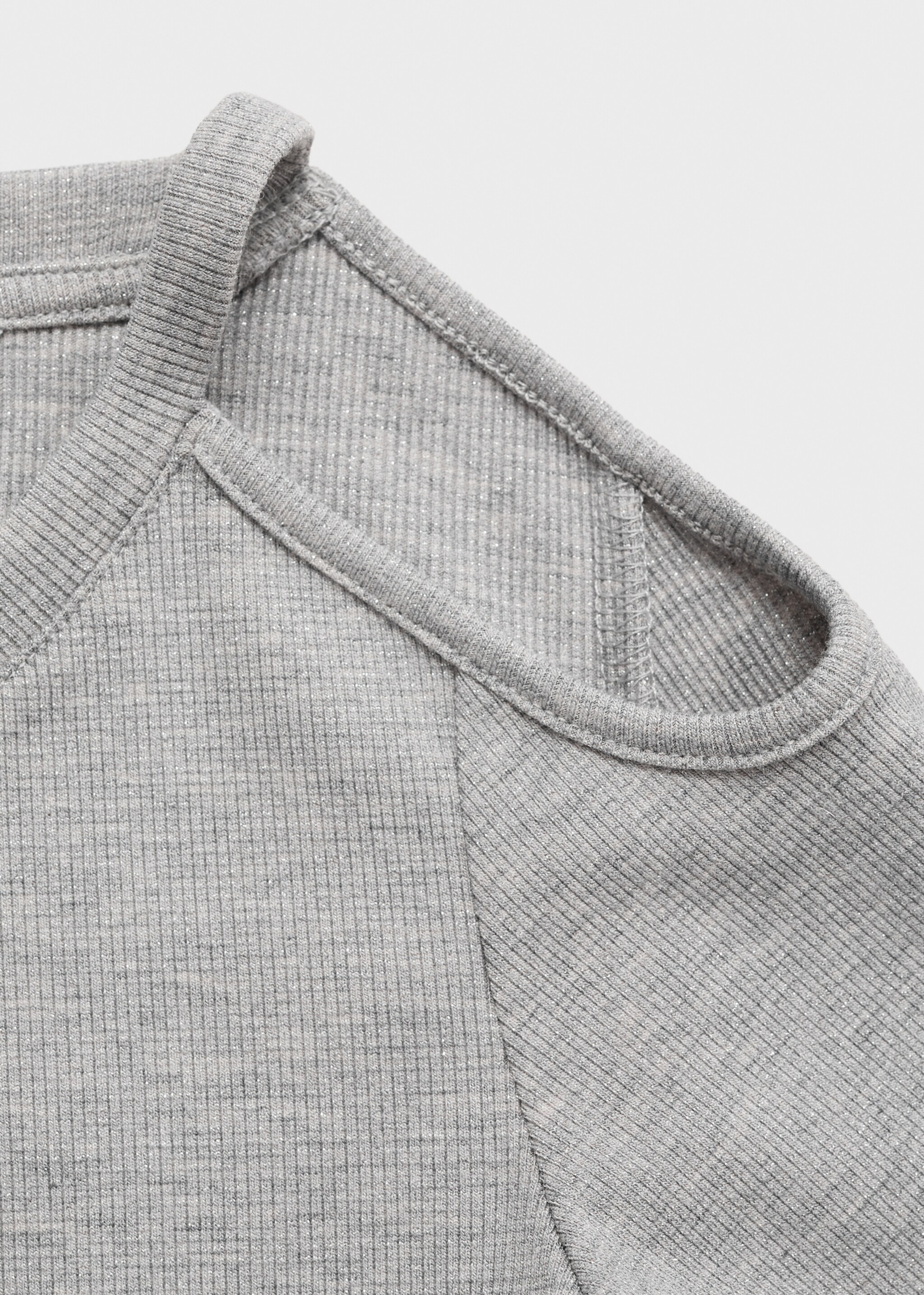Ribbed cut-out T-shirt - Details of the article 8