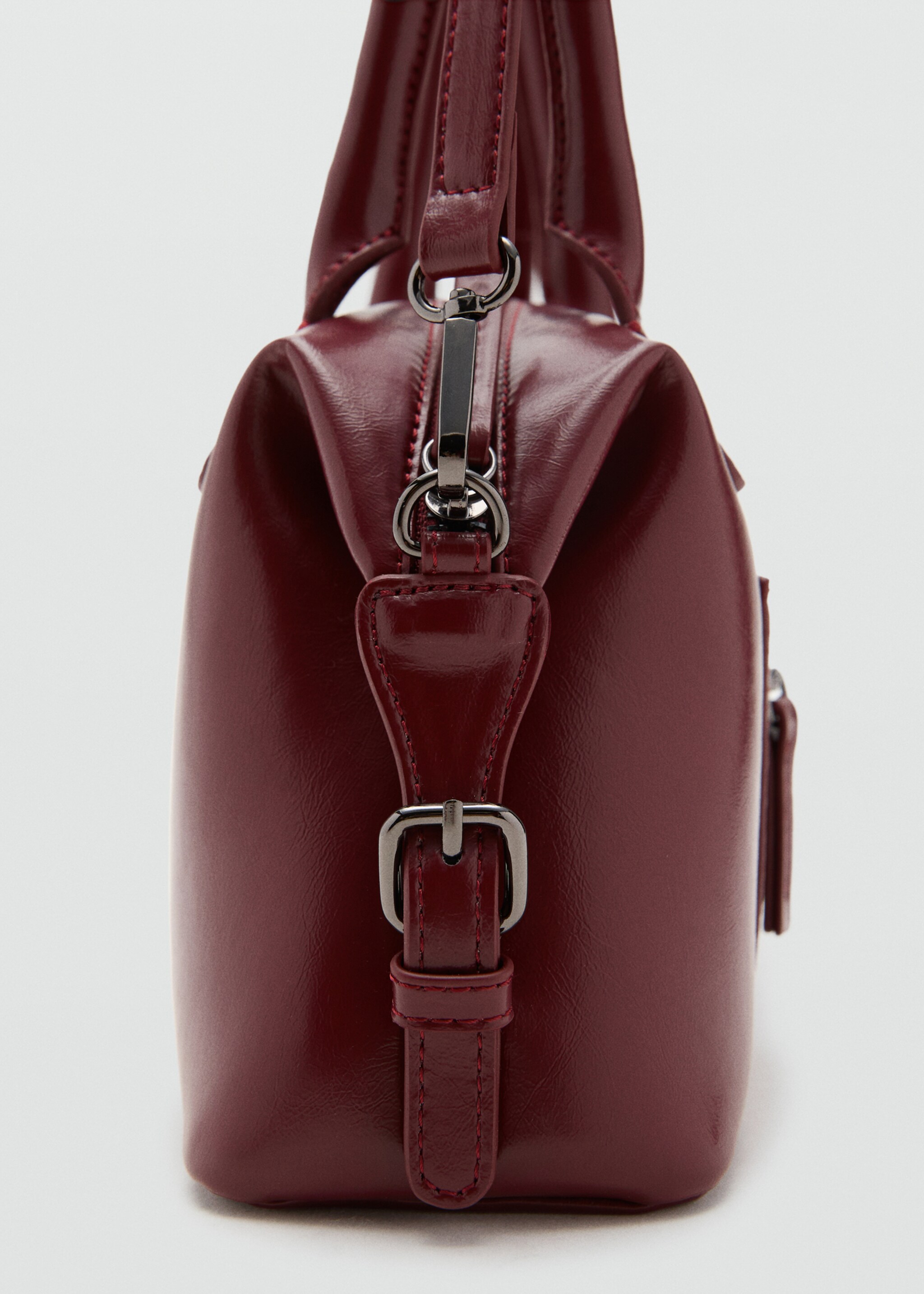 Double strap bag - Details of the article 1, Burgundy. Ref: 17004442-00.