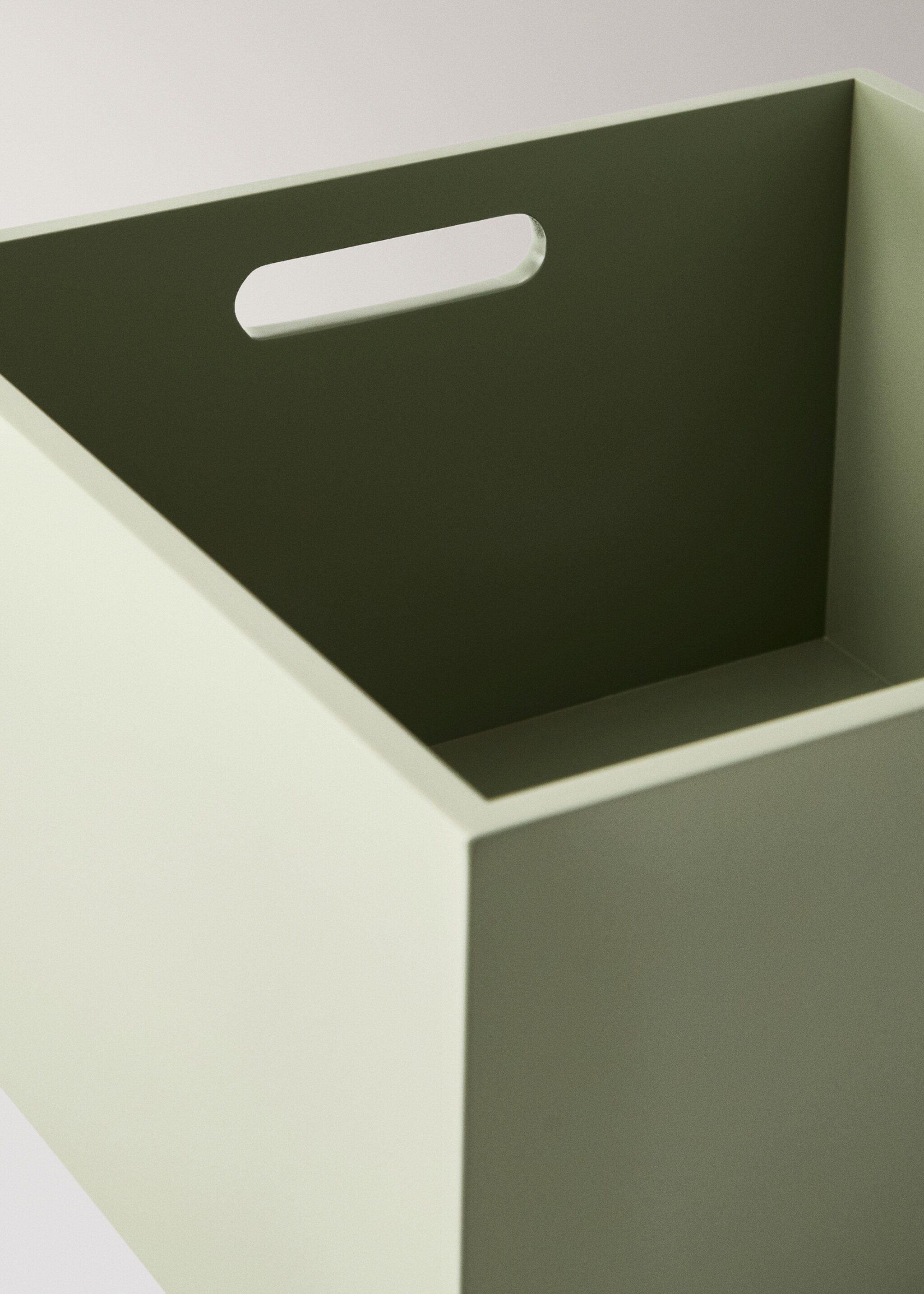 Large coloured children’s box - Details of the article 2, Pastel Green. Ref: 17004785-00.