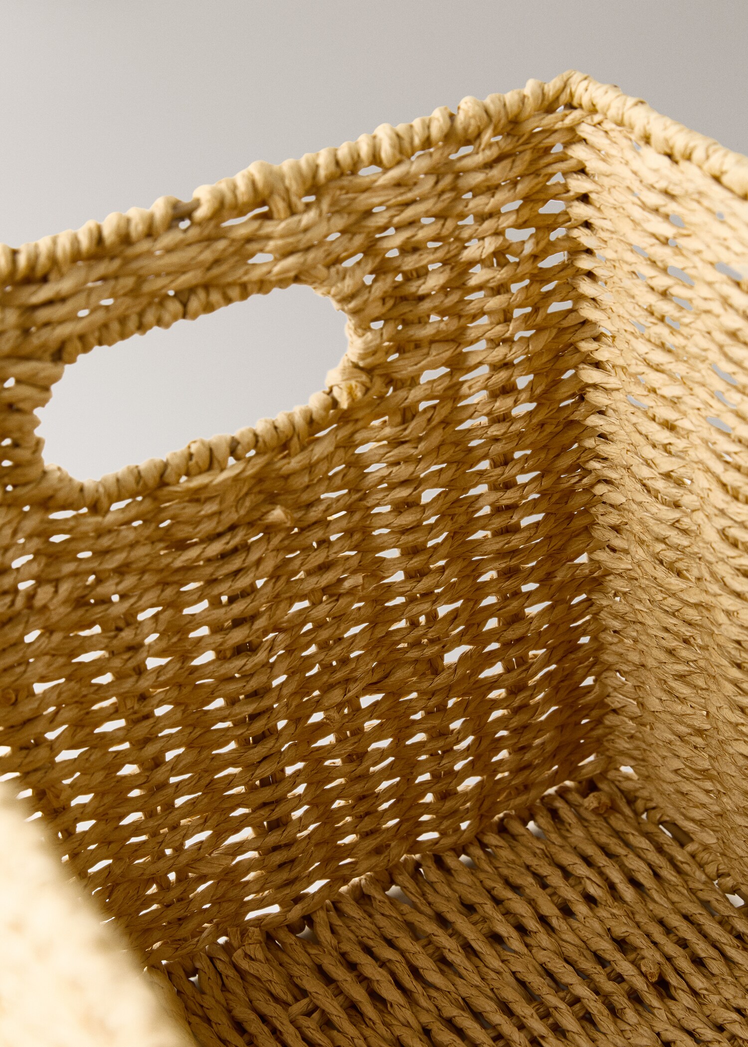 Large coloured paper basket - Details of the article 2