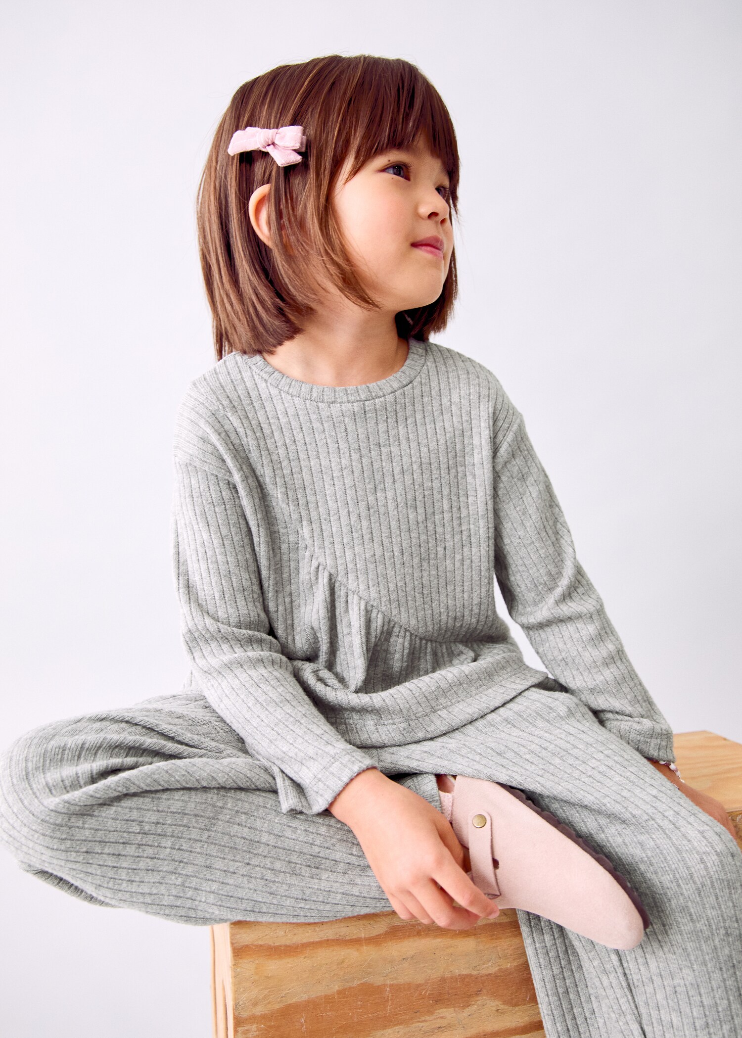 Ribbed top with ruffles - Medium plane