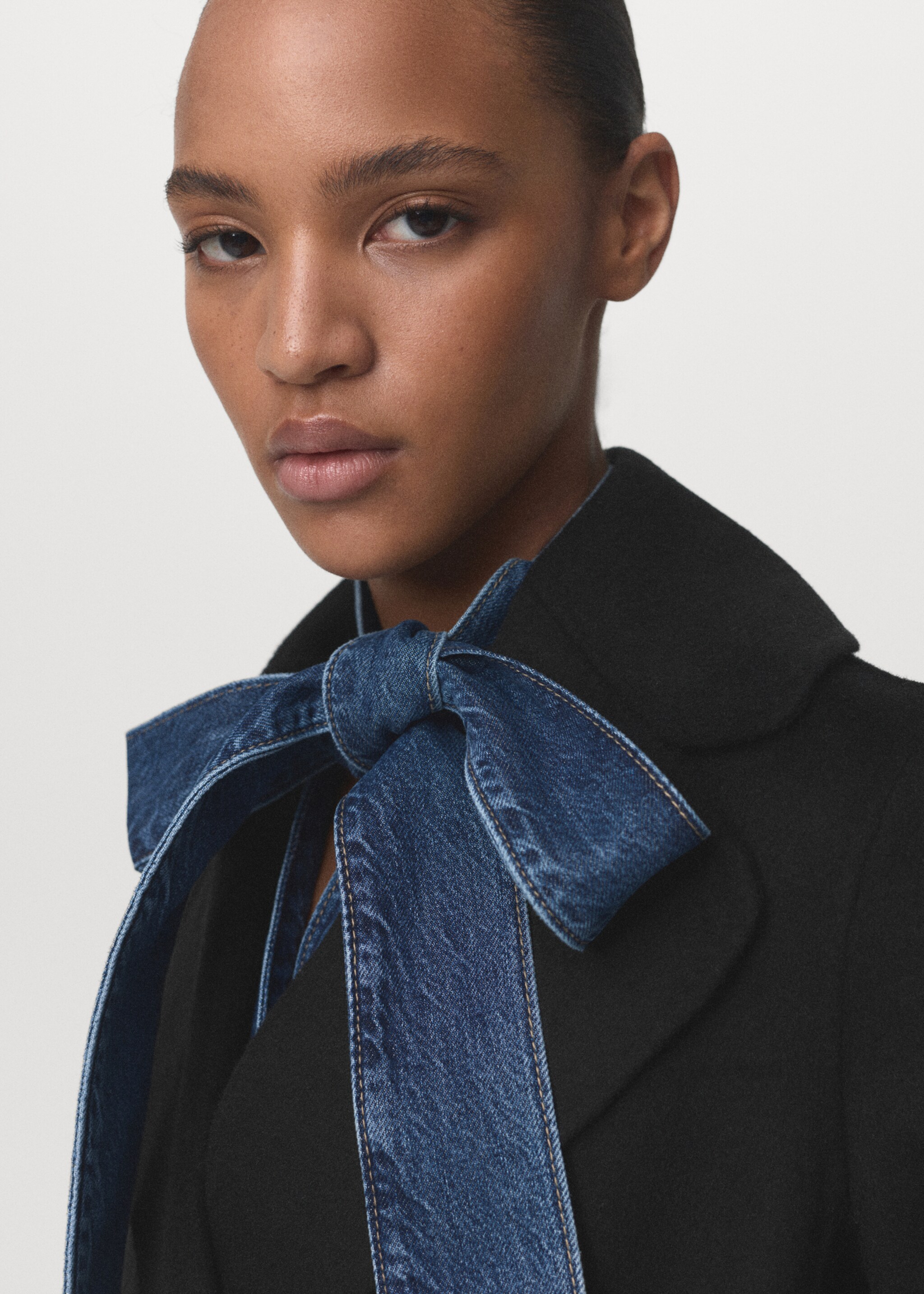 Wool coat with handmade belt - Details of the article 1, Black. Ref: 17005798-00.