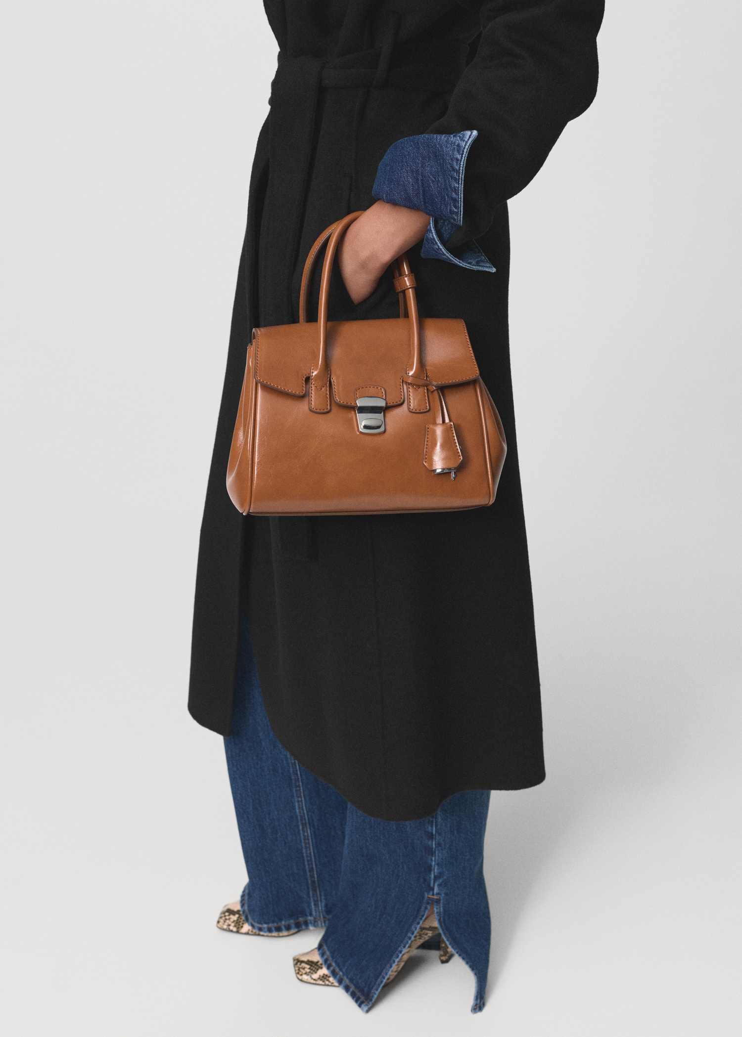 Wool coat with handmade belt - Women | MANGO USA