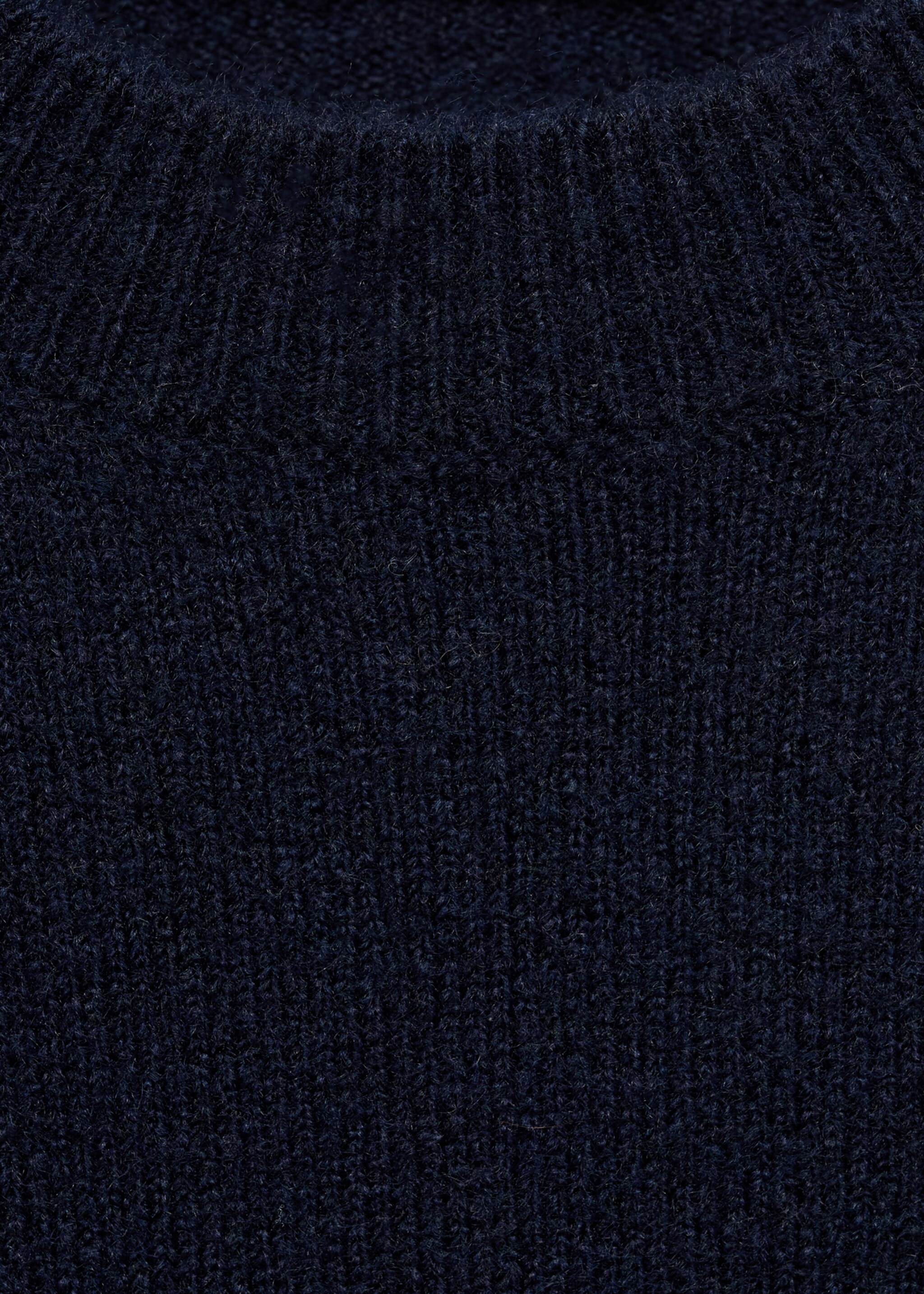 Sweater numero - Details of the article 8, Navy. Ref: 17005800-00.