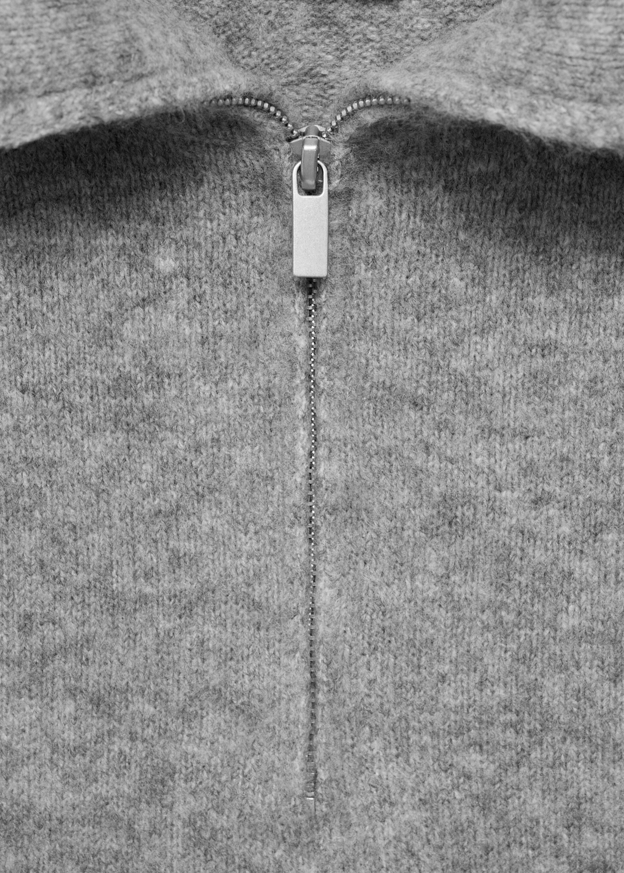 Chaleco punto cuello perkins - Detalle del artículo 8, Gris medio vigoré. Ref: 17005802-00.