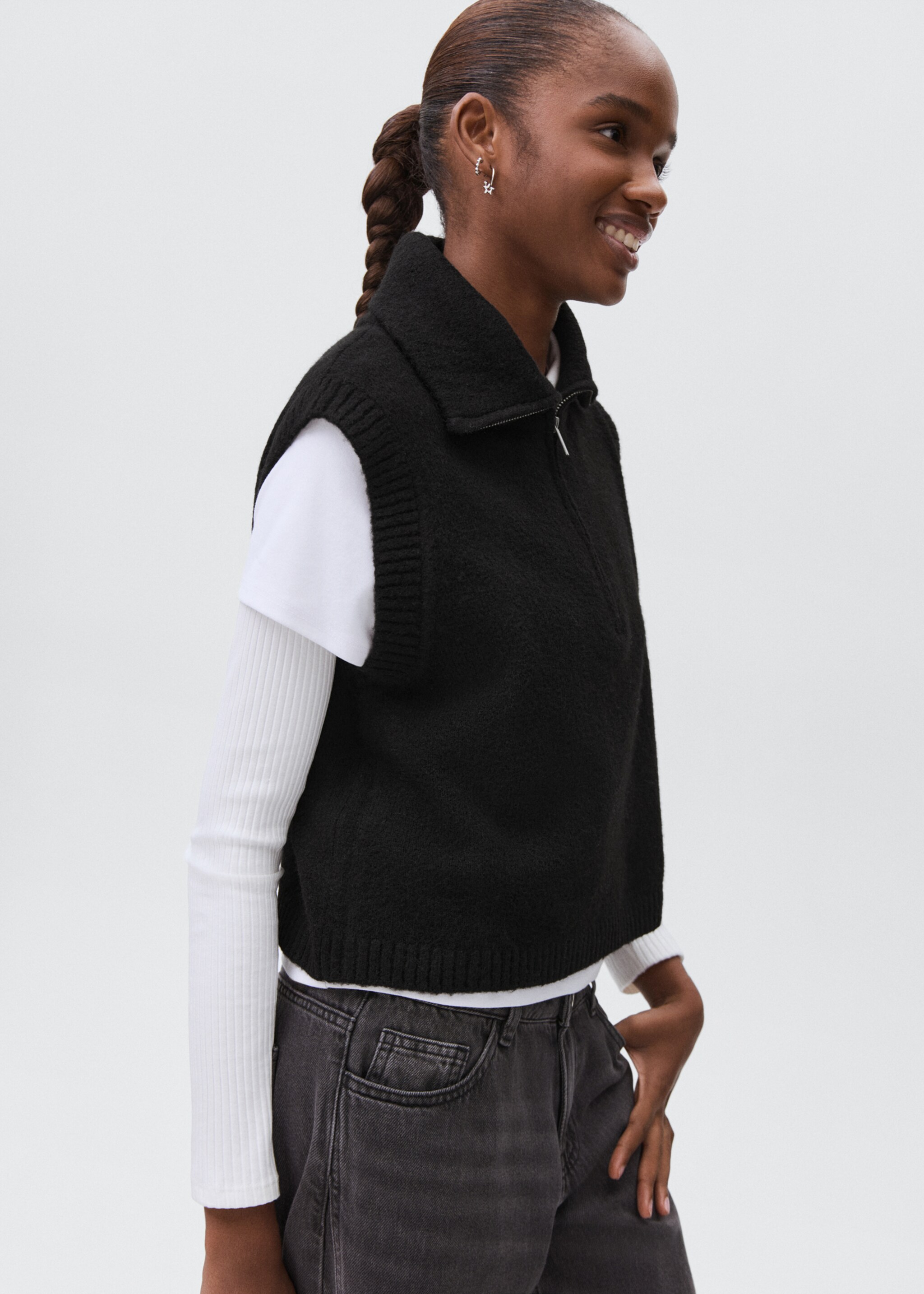 Chaleco punto cuello perkins - Plano medio, Negro. Ref: 17005802-00.