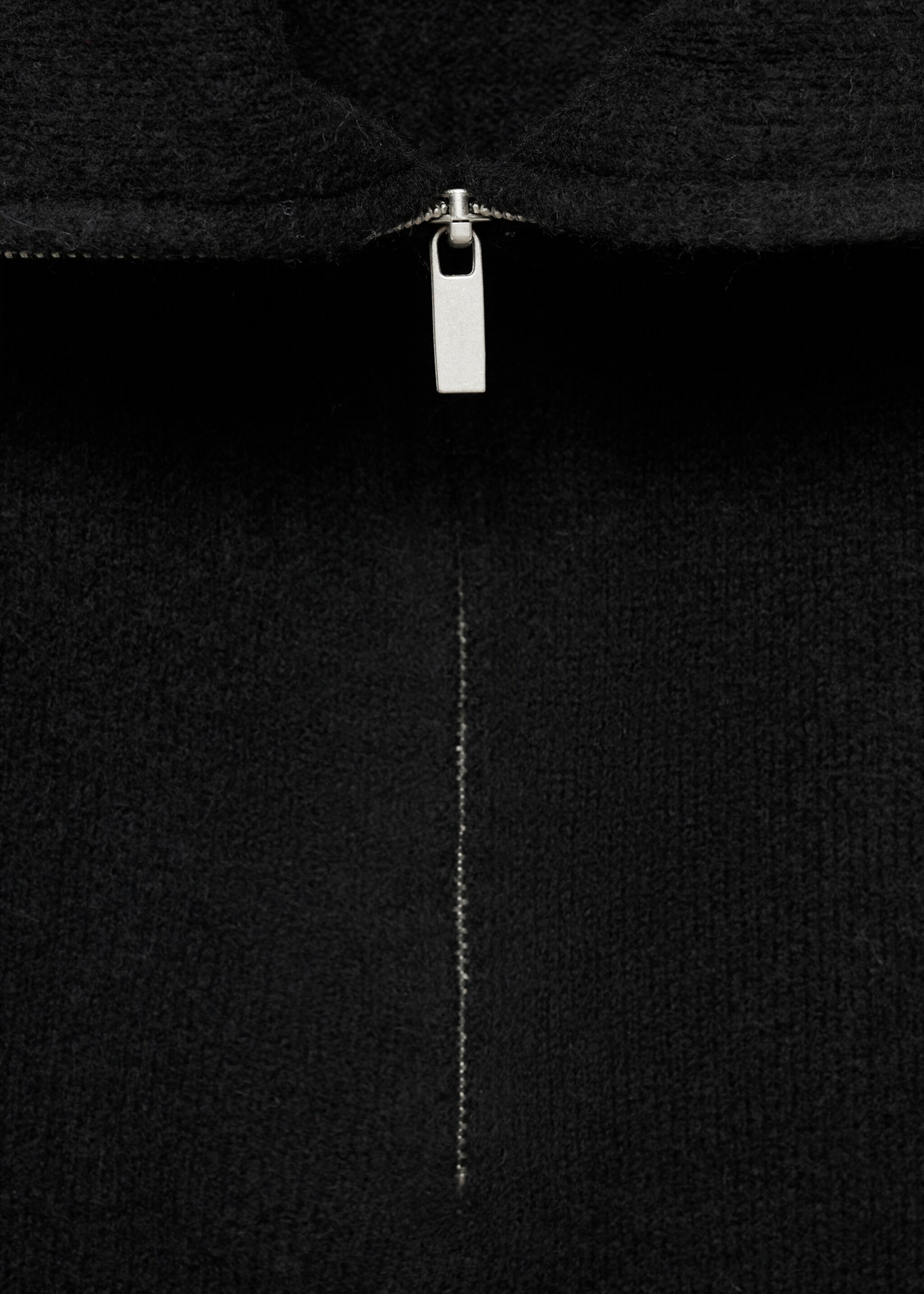 Chaleco punto cuello perkins - Detalle del artículo 8, Negro. Ref: 17005802-00.