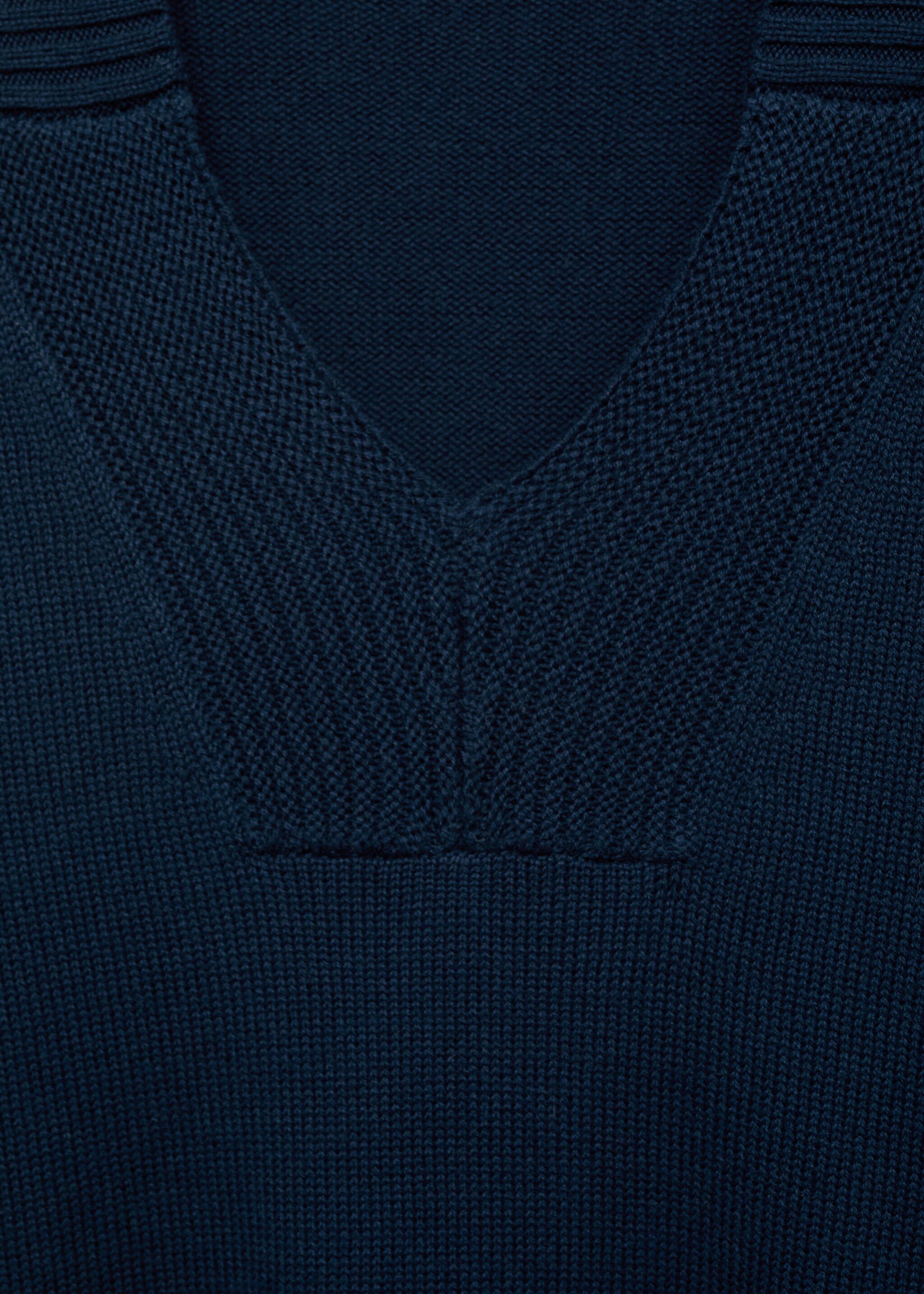 Jersey punto cuello pico - Detalle del artículo 8, Azul marino. Ref: 17005807-00.