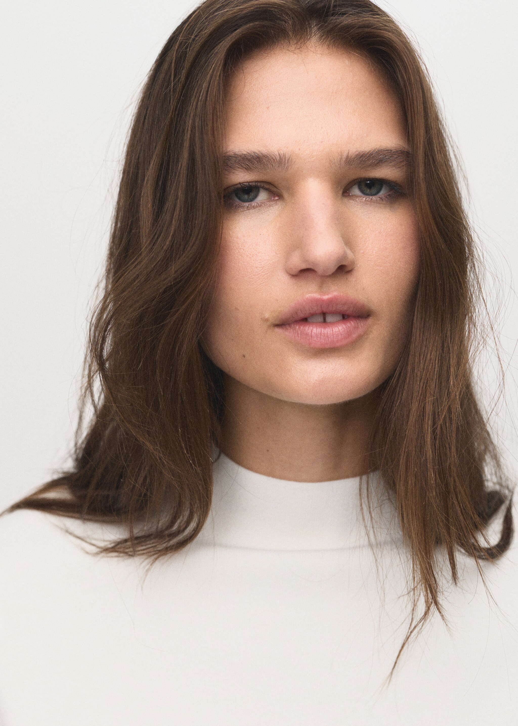 Knitted sweater with perkins neck - Details of the article 1, Ecru. Ref: 17005811-00.