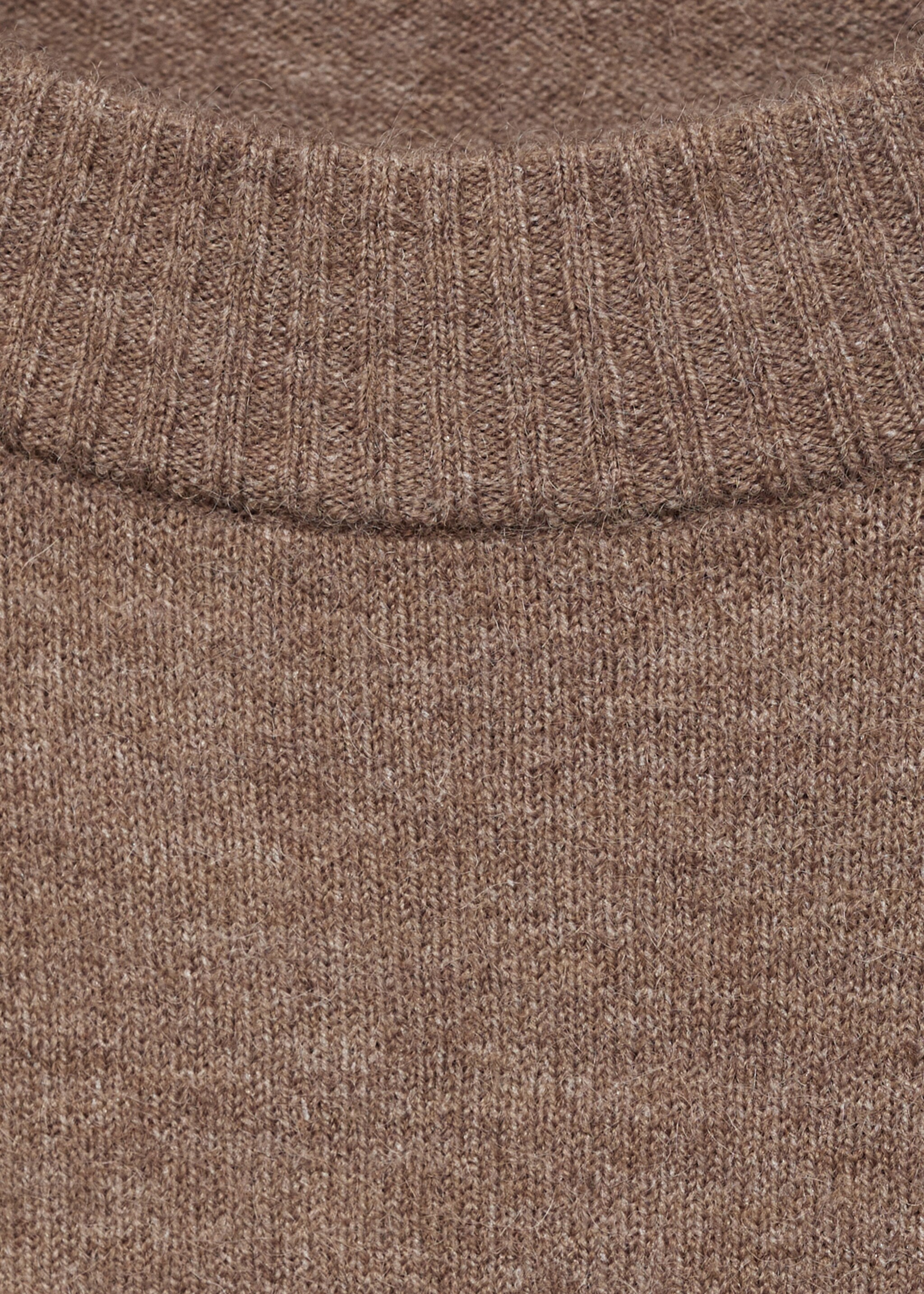Oversized sweater with ribbed trim - Details of the article 8, Medium Brown. Ref: 17005812-00.